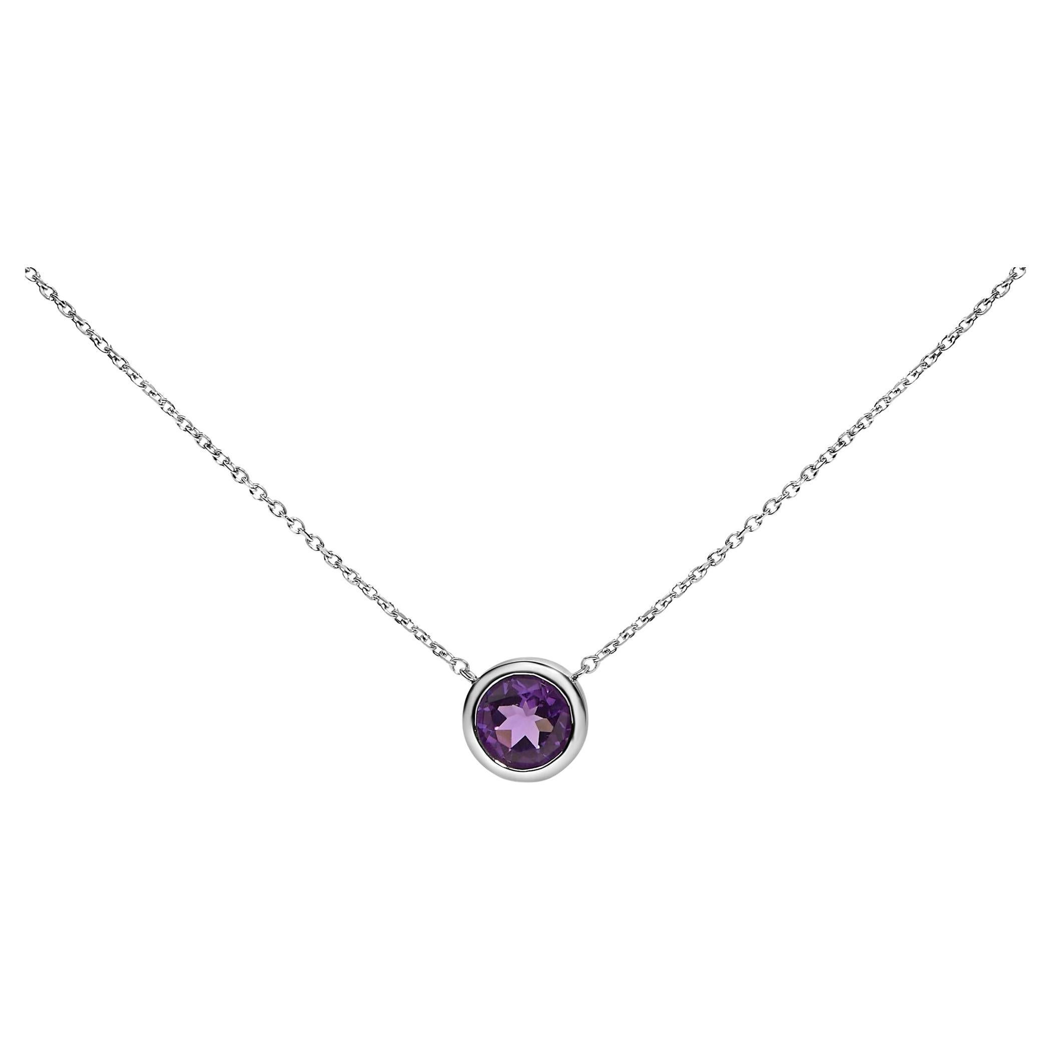 Collana con ciondolo di ametista viola creata con castone da 7 mm in argento - 18" pollici in vendita