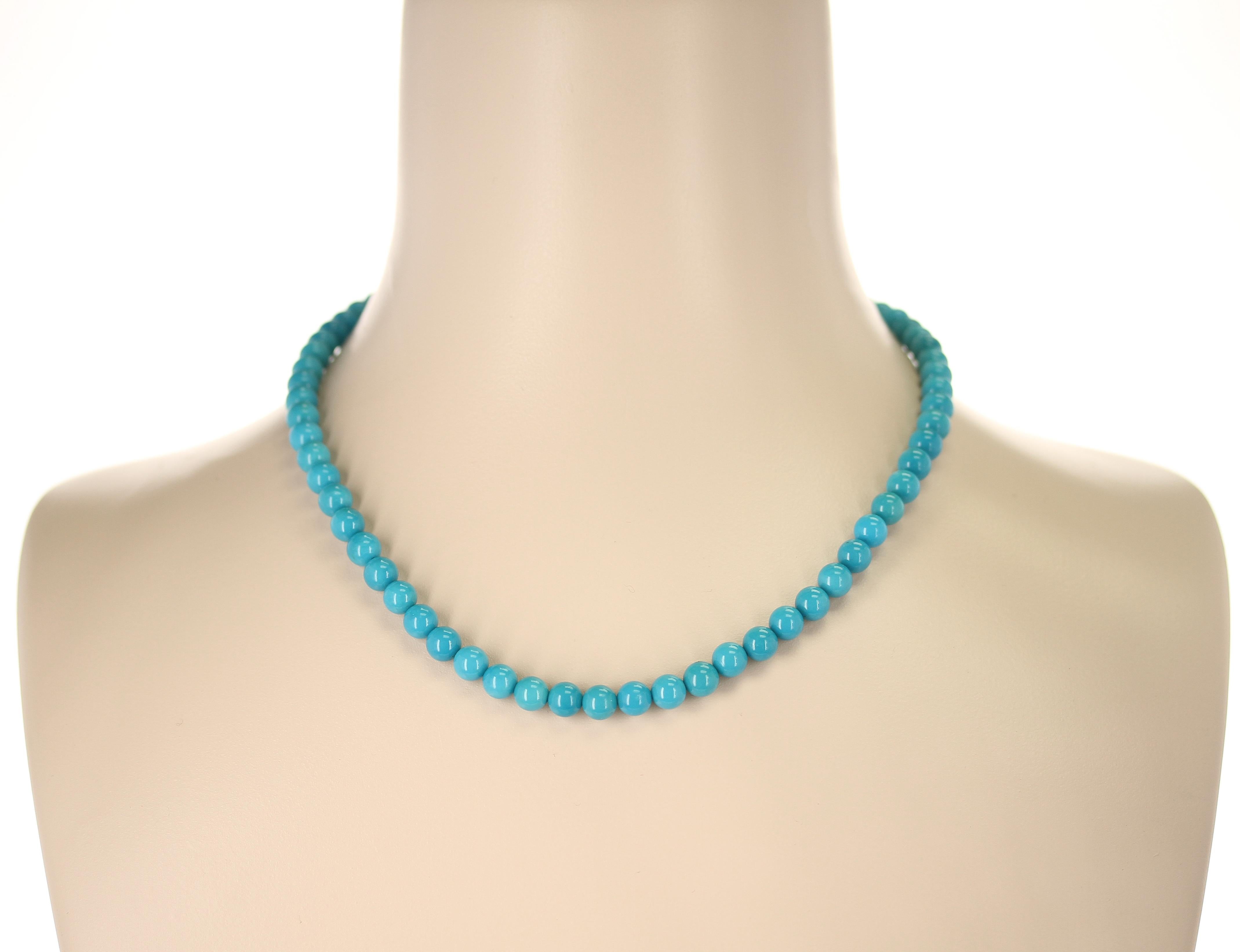 Collier de perles de turquoise véritable d'un bleu profond de 7 mm, en or 14K. Poids : 153 carats, Longueur : 18.