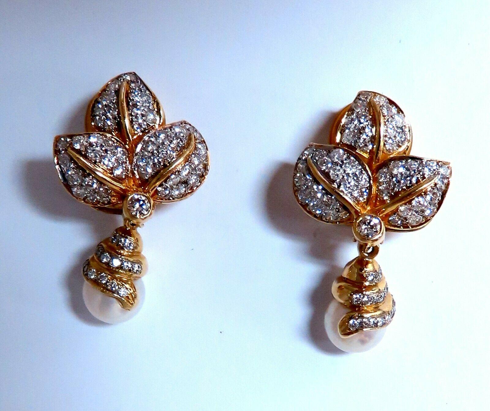 Natural South Seas Pearl Diamonds Dangle Earrings 14 Karat Gold In New Condition For Sale In New York, NY