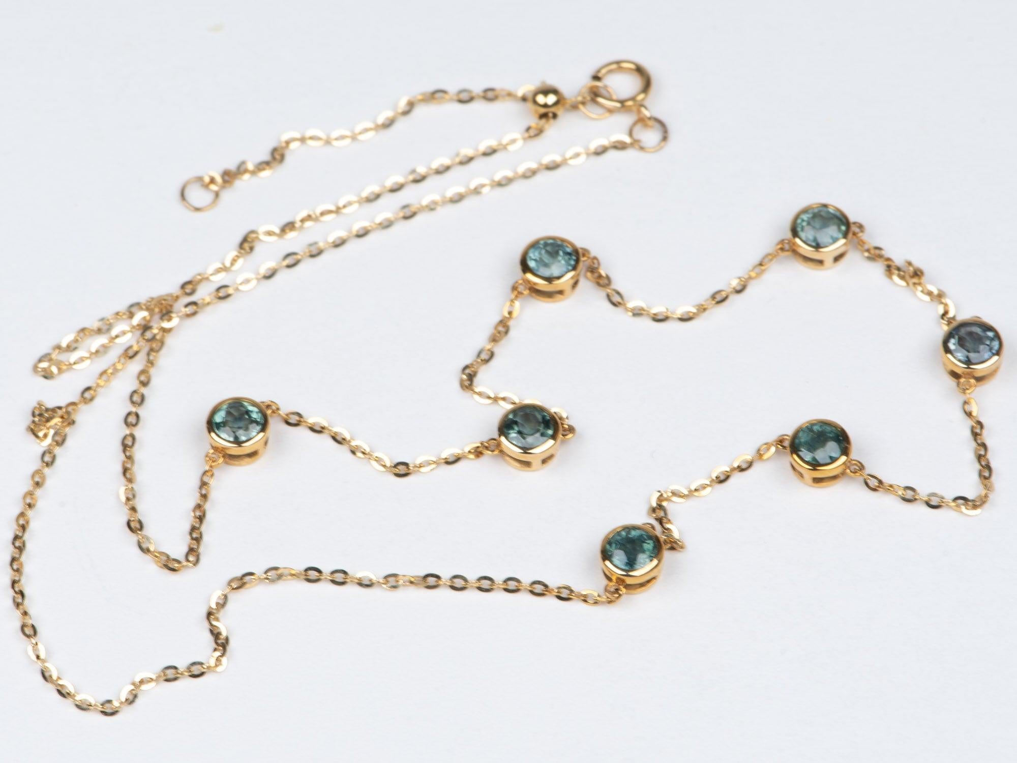 Grezzo 7p Collana a stazione con zaffiro Montana incastonato in oro 14K 17,5