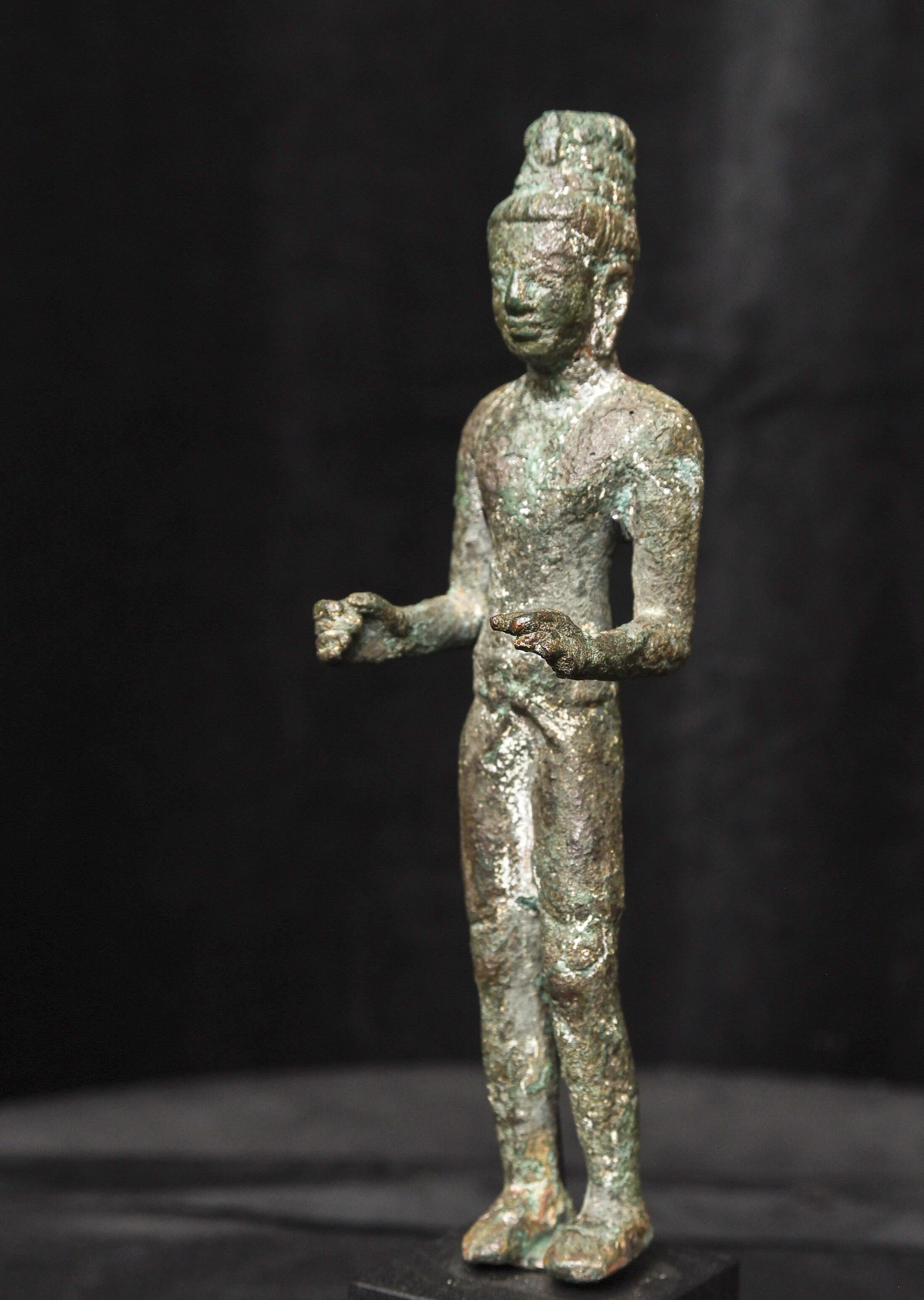 7th/9thC Solid-Cast Bronze Prakhon Chai Buddha or Bodhisattva - 9688 For Sale 4