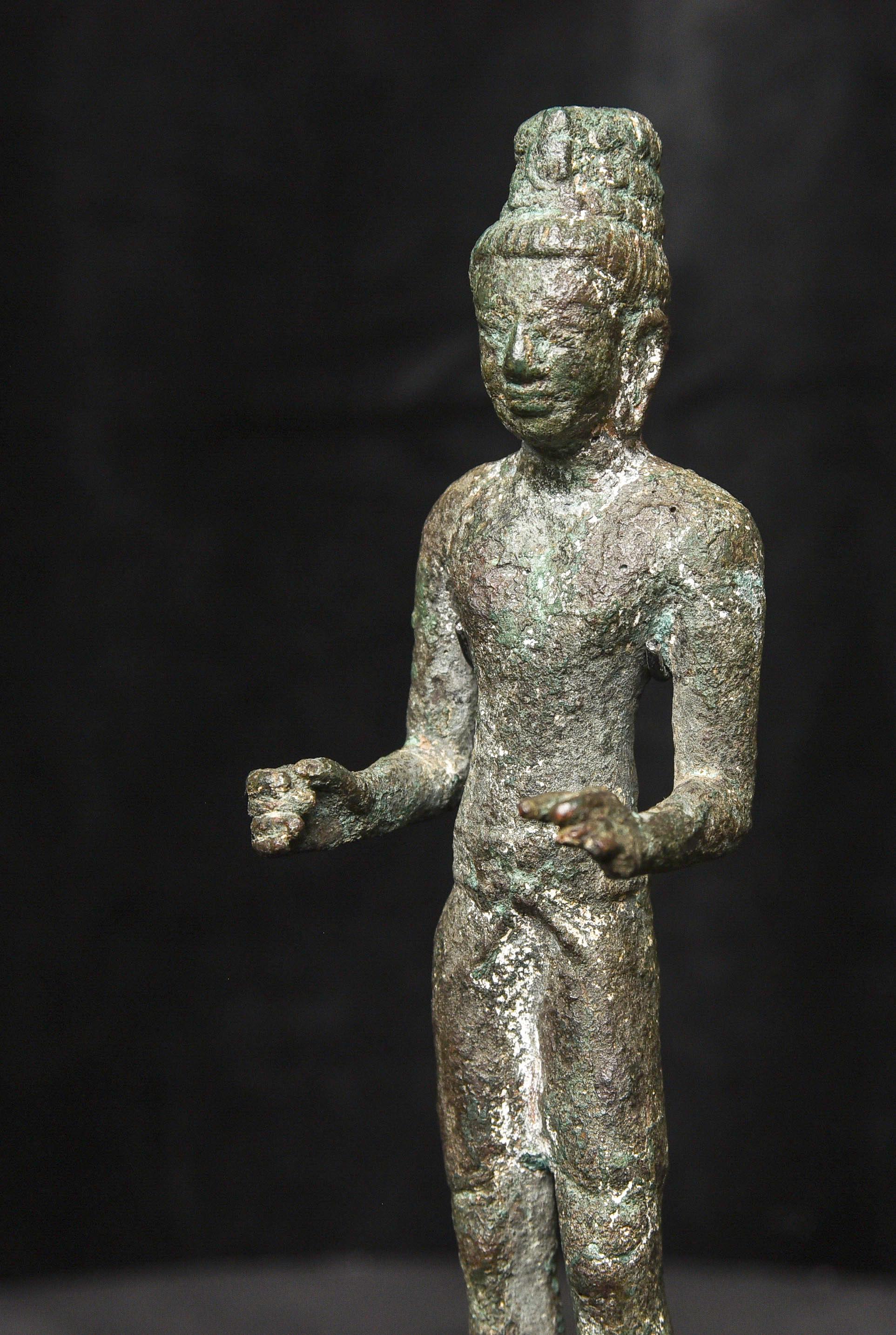 7th/9thC Solid-Cast Bronze Prakhon Chai Buddha or Bodhisattva - 9688 For Sale 6