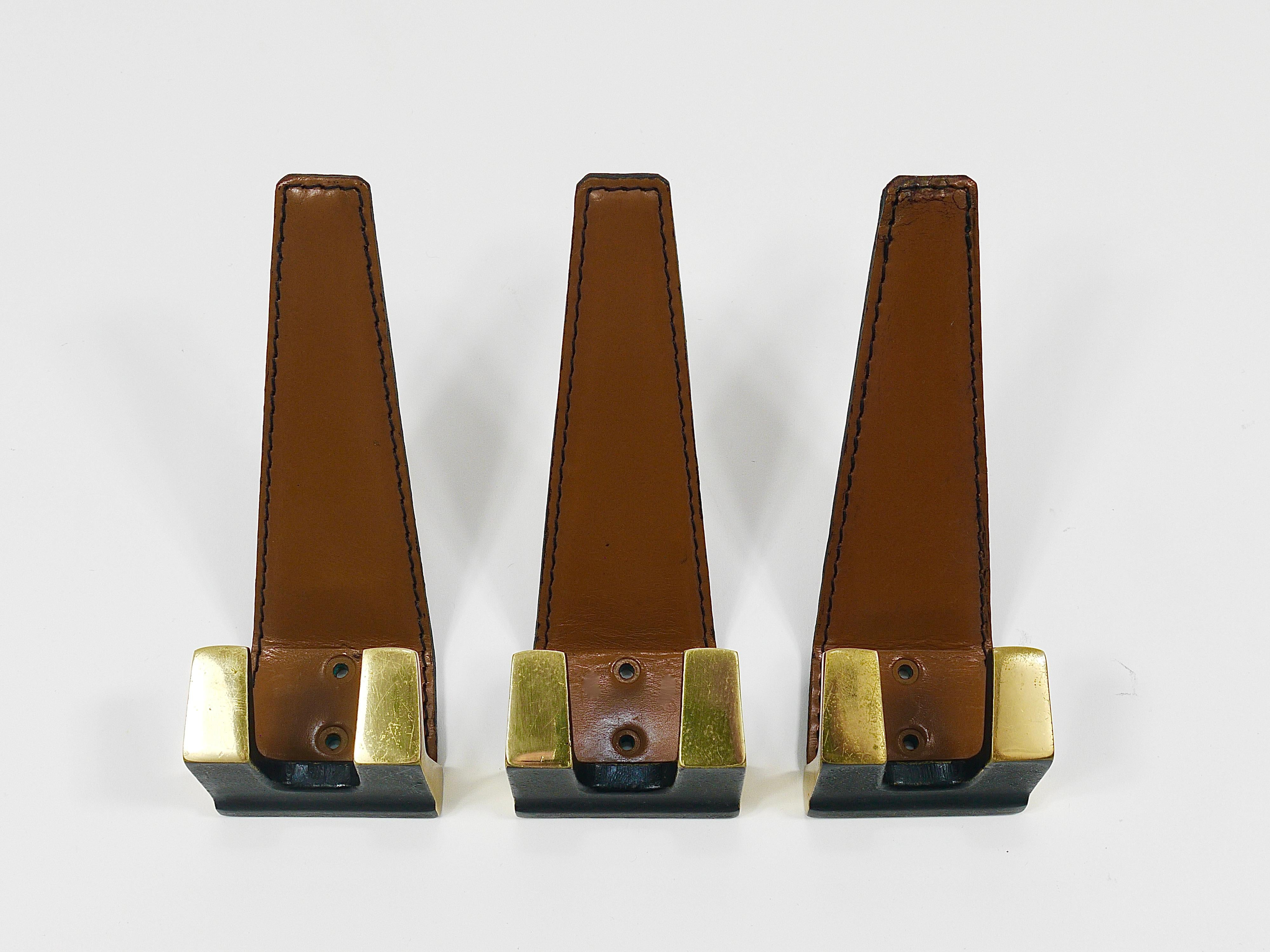 6x Carl Auböck Style Mid-Century Brass & Leather Wall Coat Hooks, Austria, 1950s 7