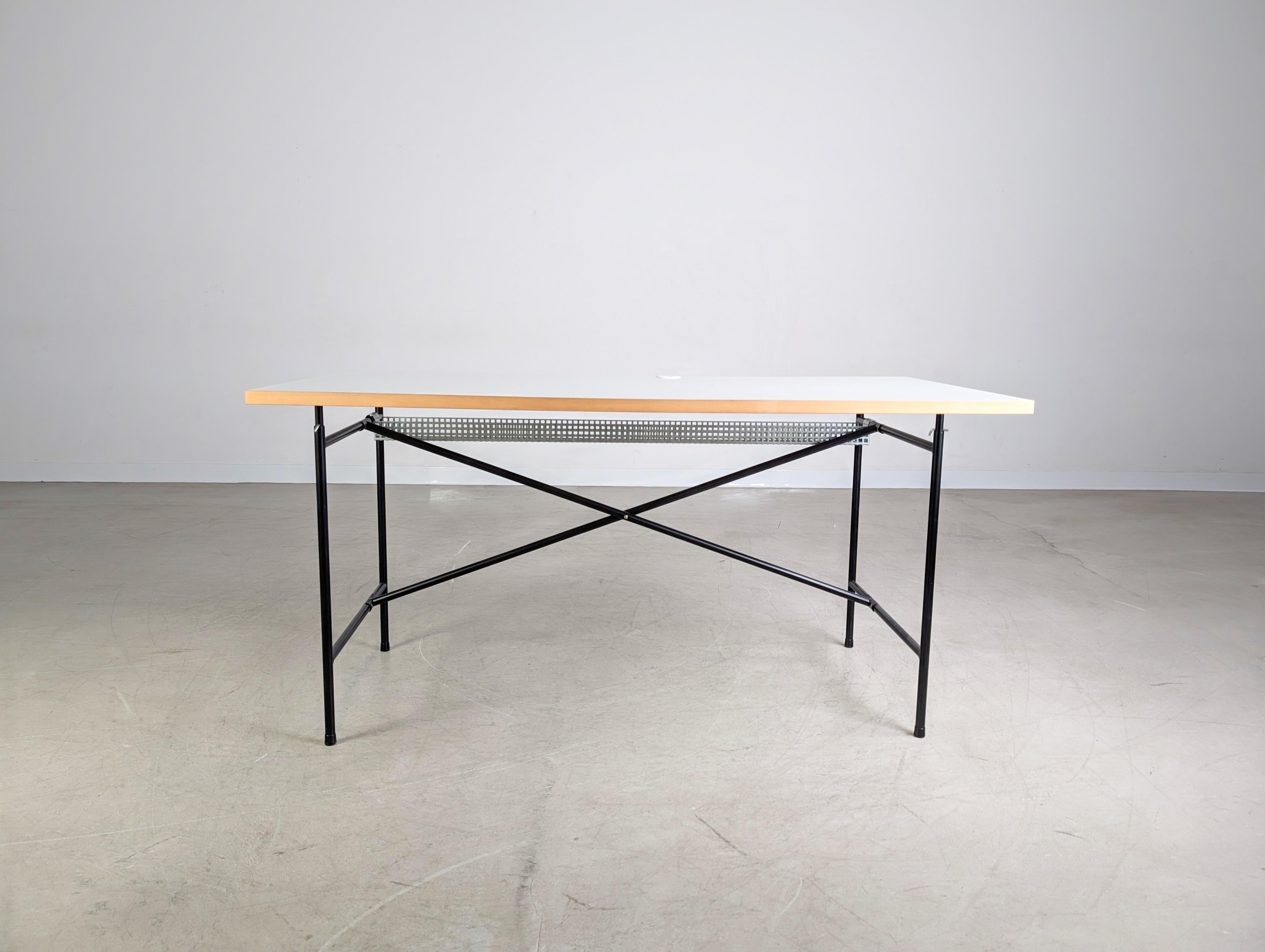 Mid-Century Modern 7x Original Egon Eiermann Schreibtisch Richard Lampert Metall For Sale