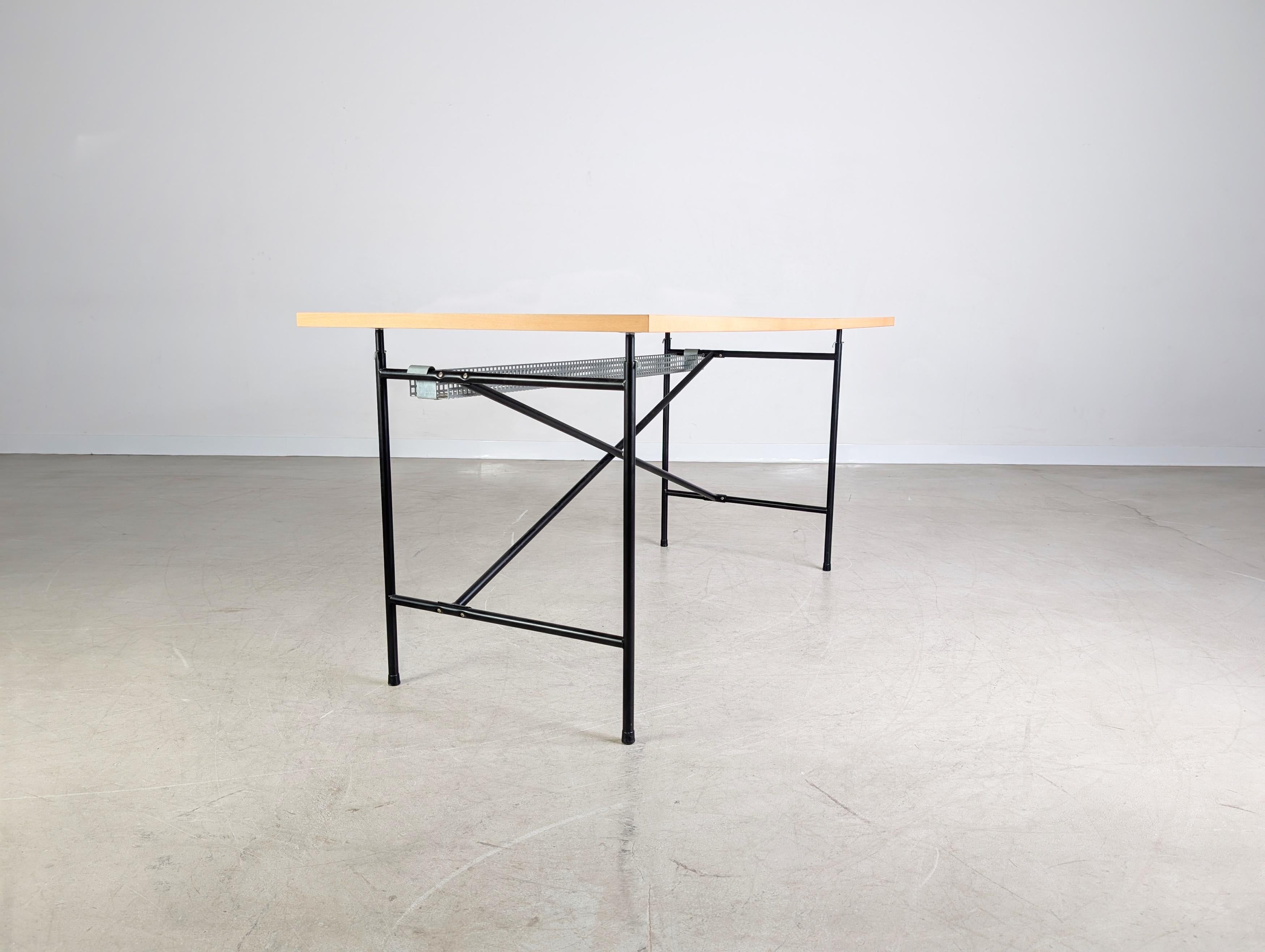 German 7x Original Egon Eiermann Schreibtisch Richard Lampert Metall For Sale