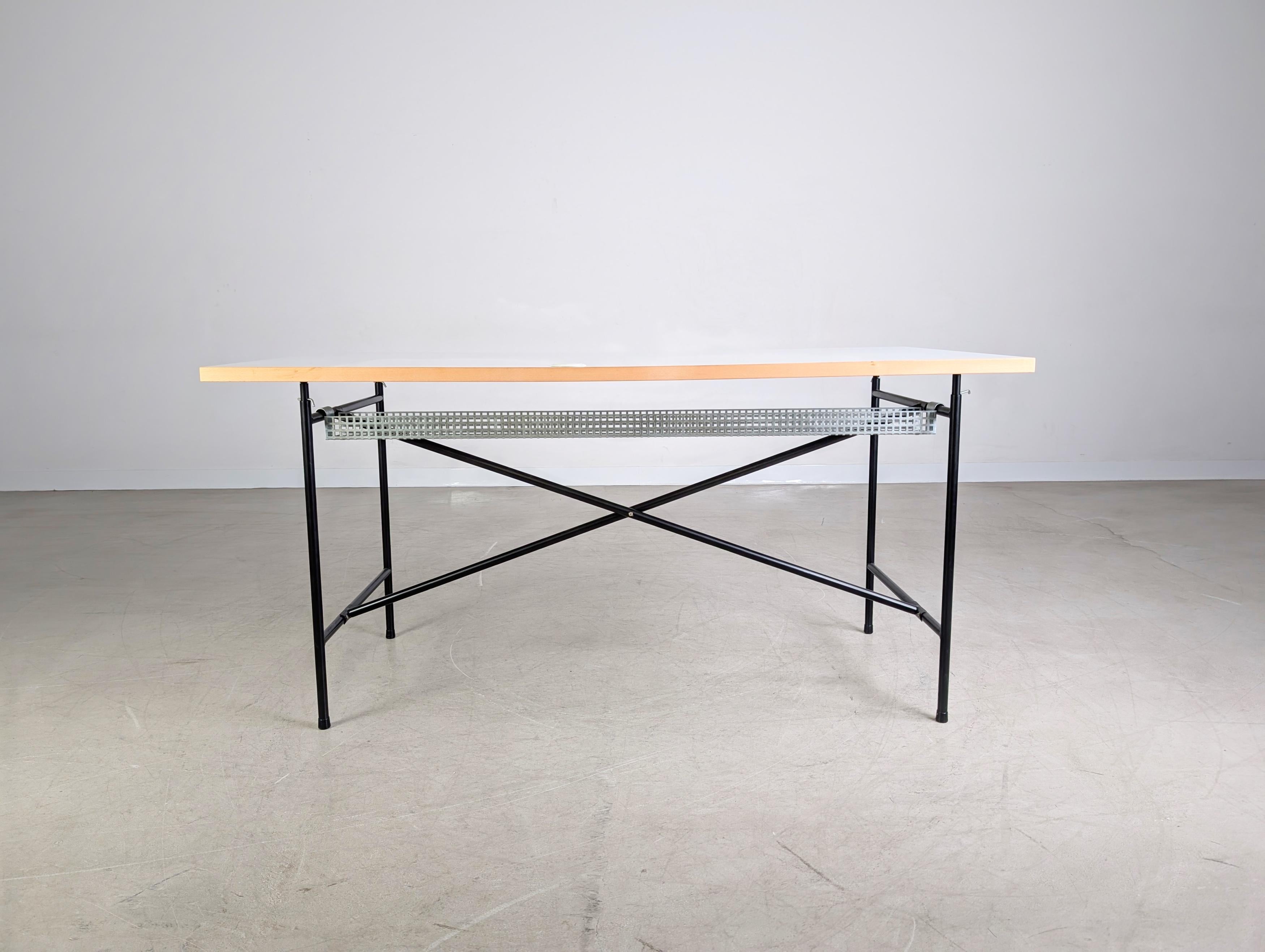 Contemporary 7x Original Egon Eiermann Schreibtisch Richard Lampert Metall For Sale