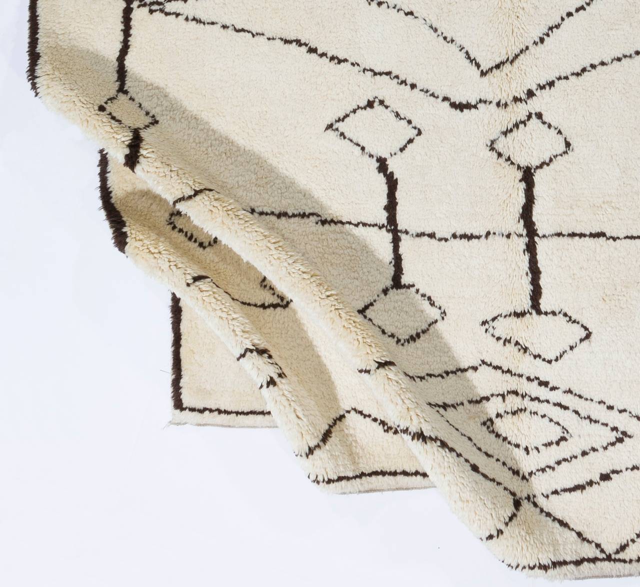 Hand-Knotted 7x10 ft Modern Moroccan Berber Rug Made of Undyed Wool, Custom Options Available For Sale