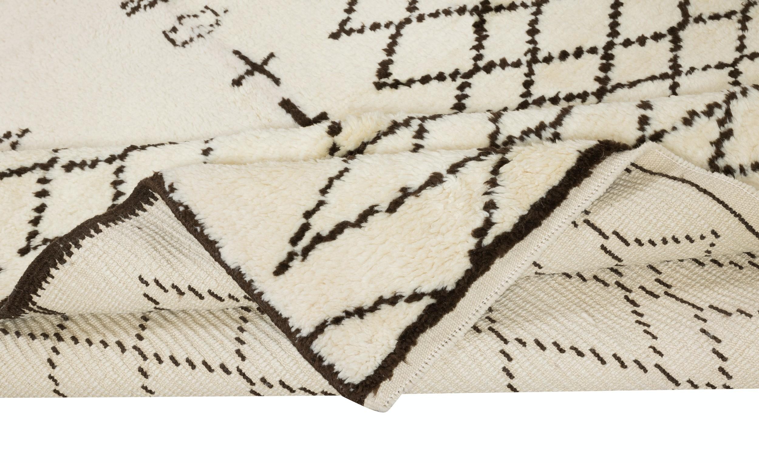 Hand-Knotted 7x10 Ft Modern Moroccan Tulu Rug, 100% Natural Wool, Beni Ourain Carpet For Sale