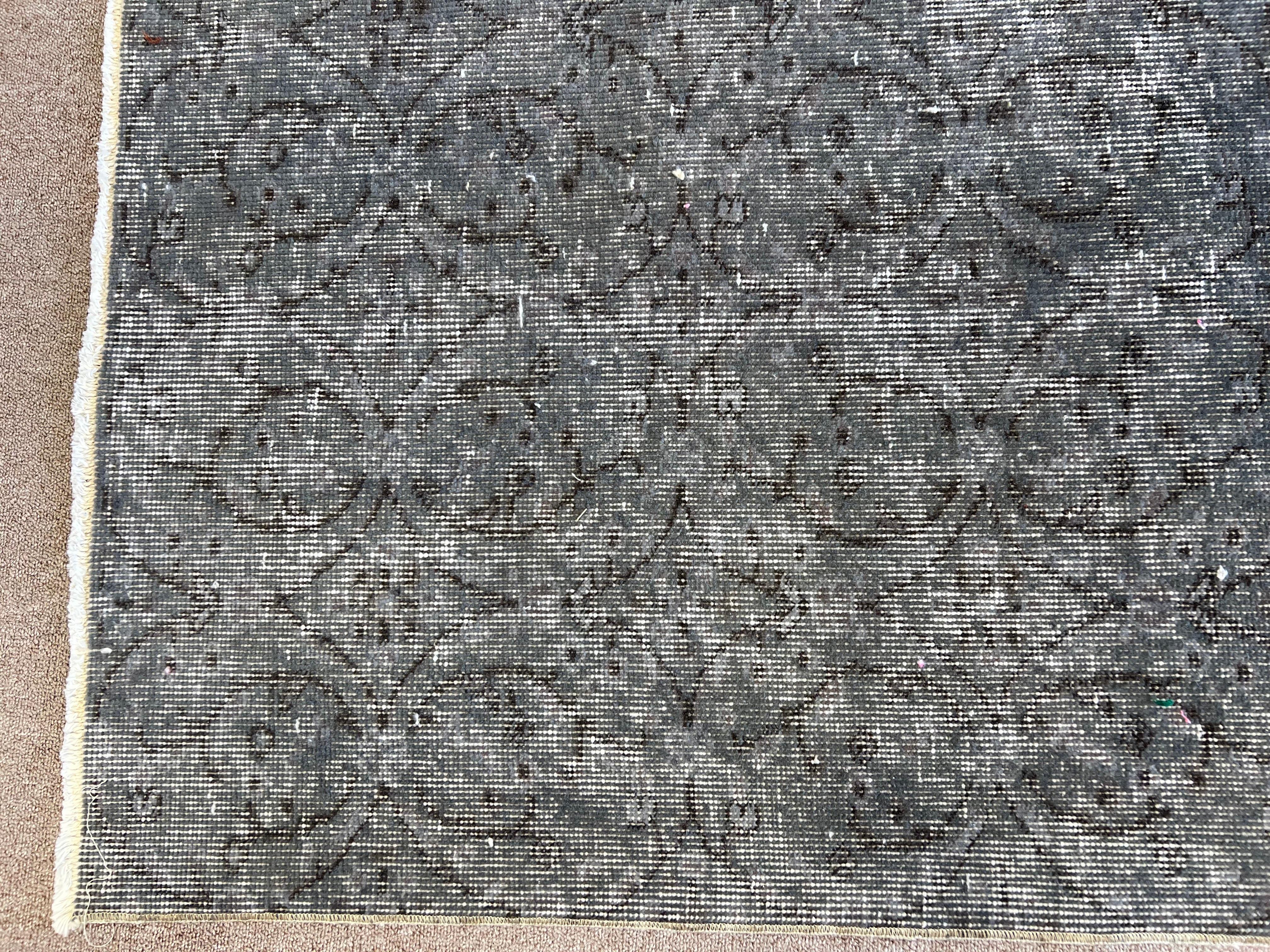 7x10 Ft Türkischer handgefertigter Teppich in Grau für moderne Wohnungen, Vintage-Teppich im Used-Look im Angebot 6