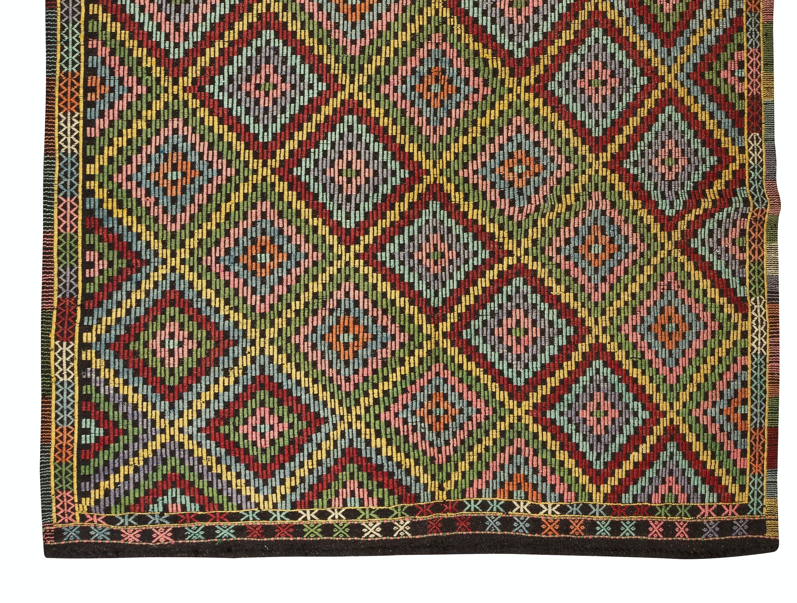 7x10 Ft Vintage Jajim Kilim, Diamond Design Jijim Rug, Handmade Bohemian Carpet In Good Condition For Sale In Philadelphia, PA