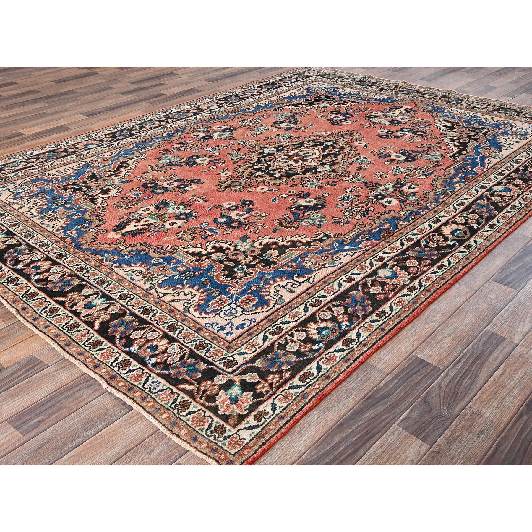 7'x10' Rose Pink Vintage Persian Bibikabad Hand Knotted Soft Wool Clean Rug (Persisch) im Angebot