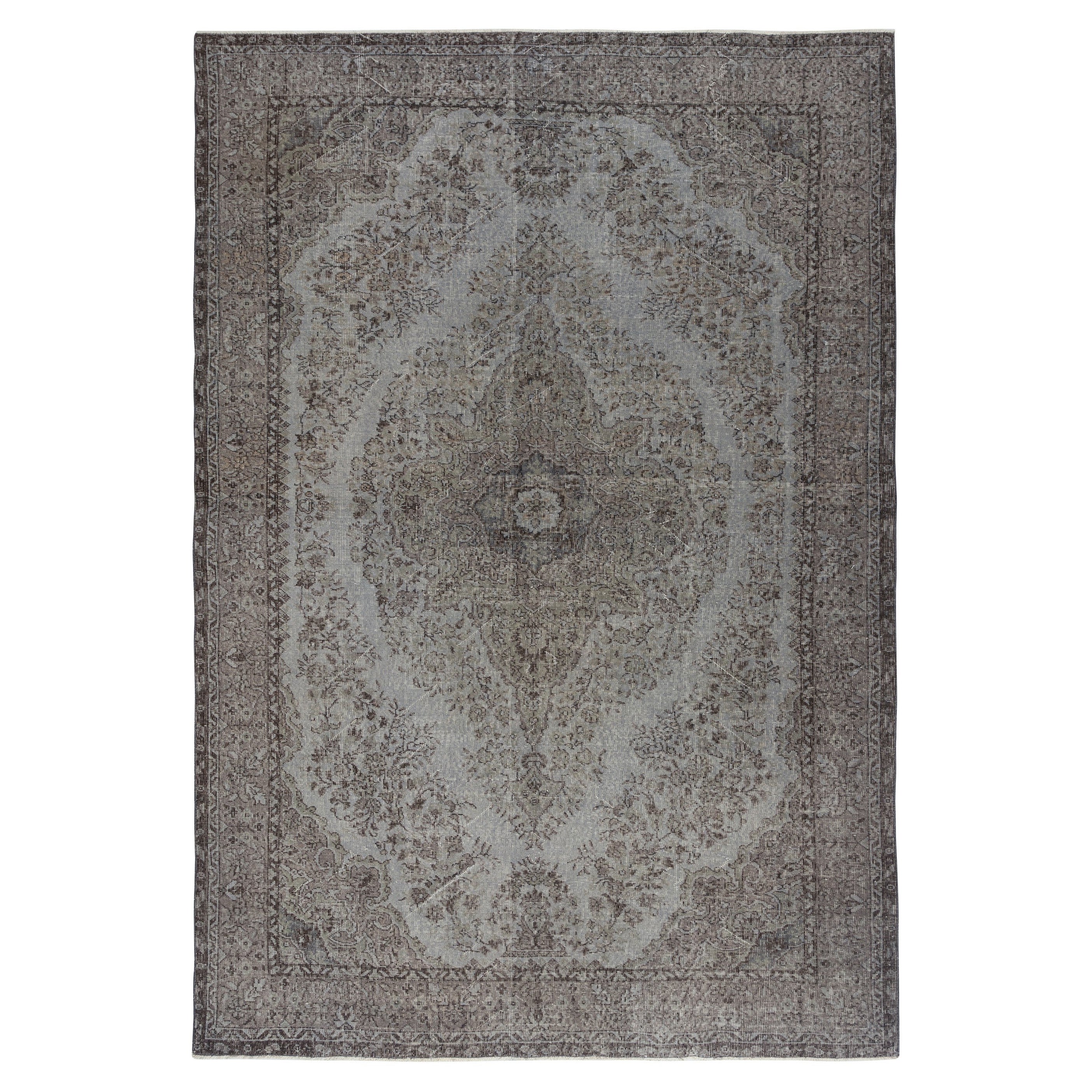 7x10.2 Ft Gray Redyed Vintage Turkish Rug. Handgefertigte Teppiche für moderne Innenräume