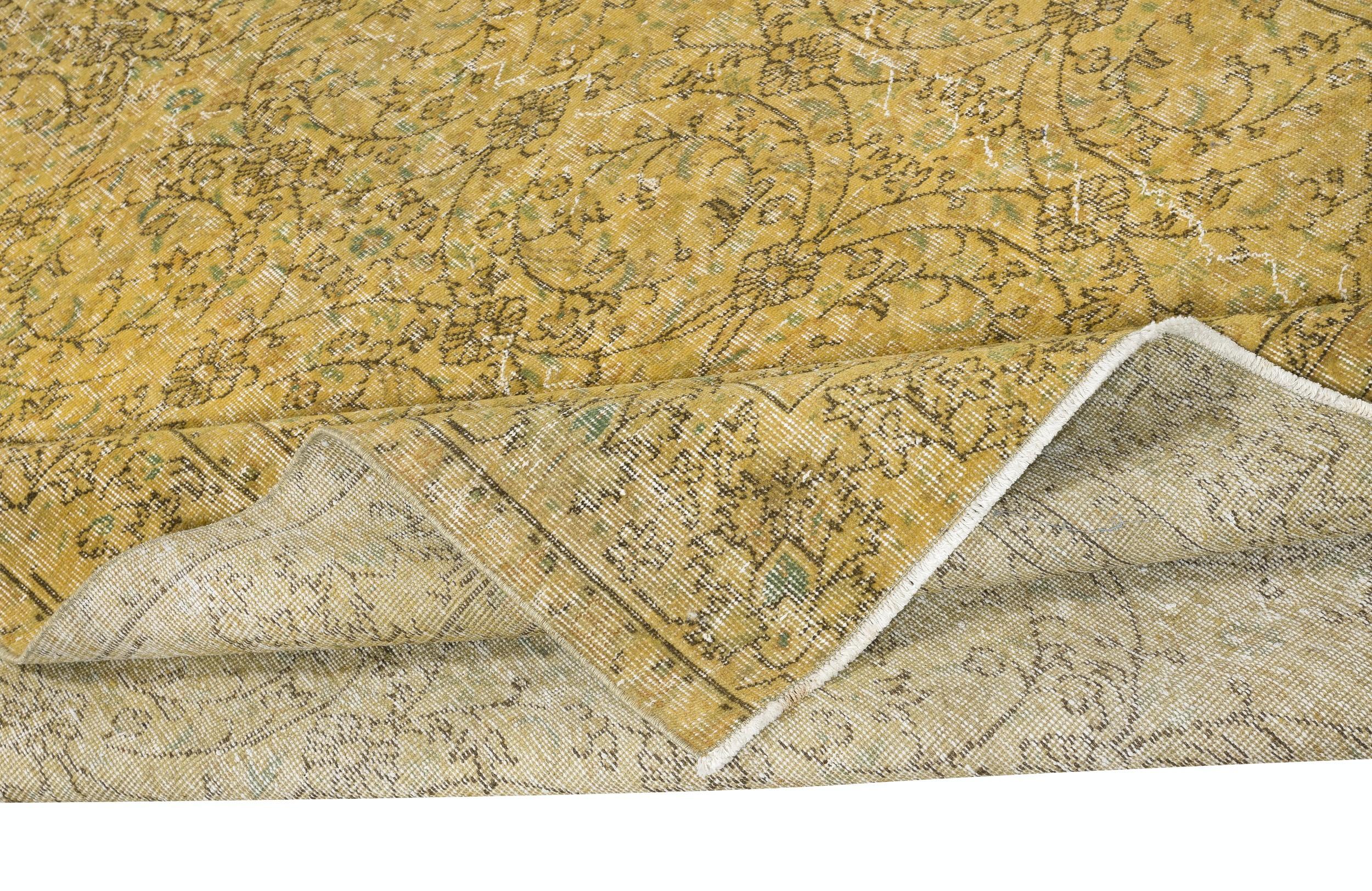 7x10.3 Ft Gelber handgefertigter Teppich mit floralem Design, Wohnzimmerteppich (Moderne) im Angebot