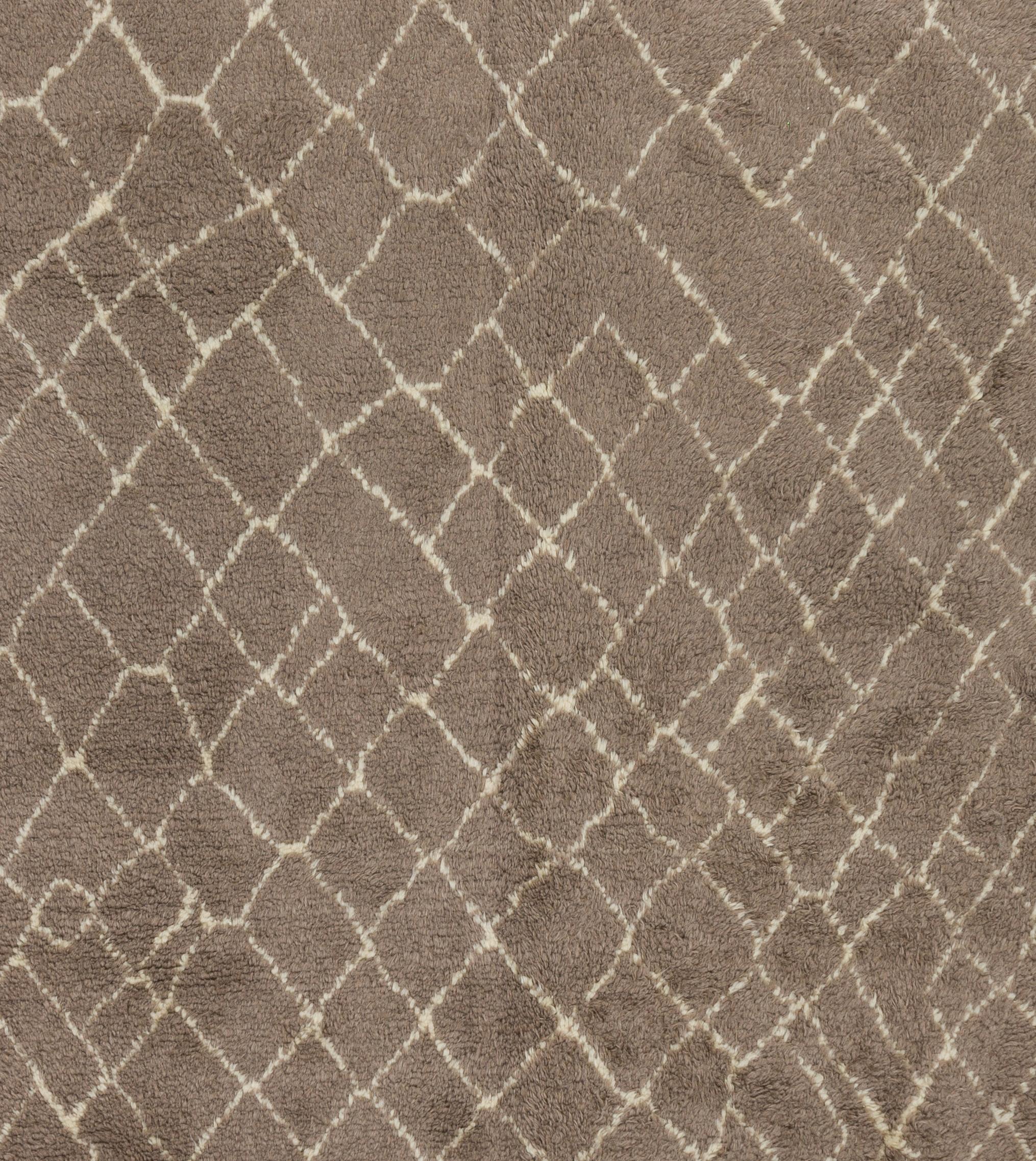Tappeto Tulu marocchino 7x10.4 ft, 100% lana naturale non colorata, opzioni personalizzate disponibili In condizioni Nuovo in vendita a Spring Valley, NY