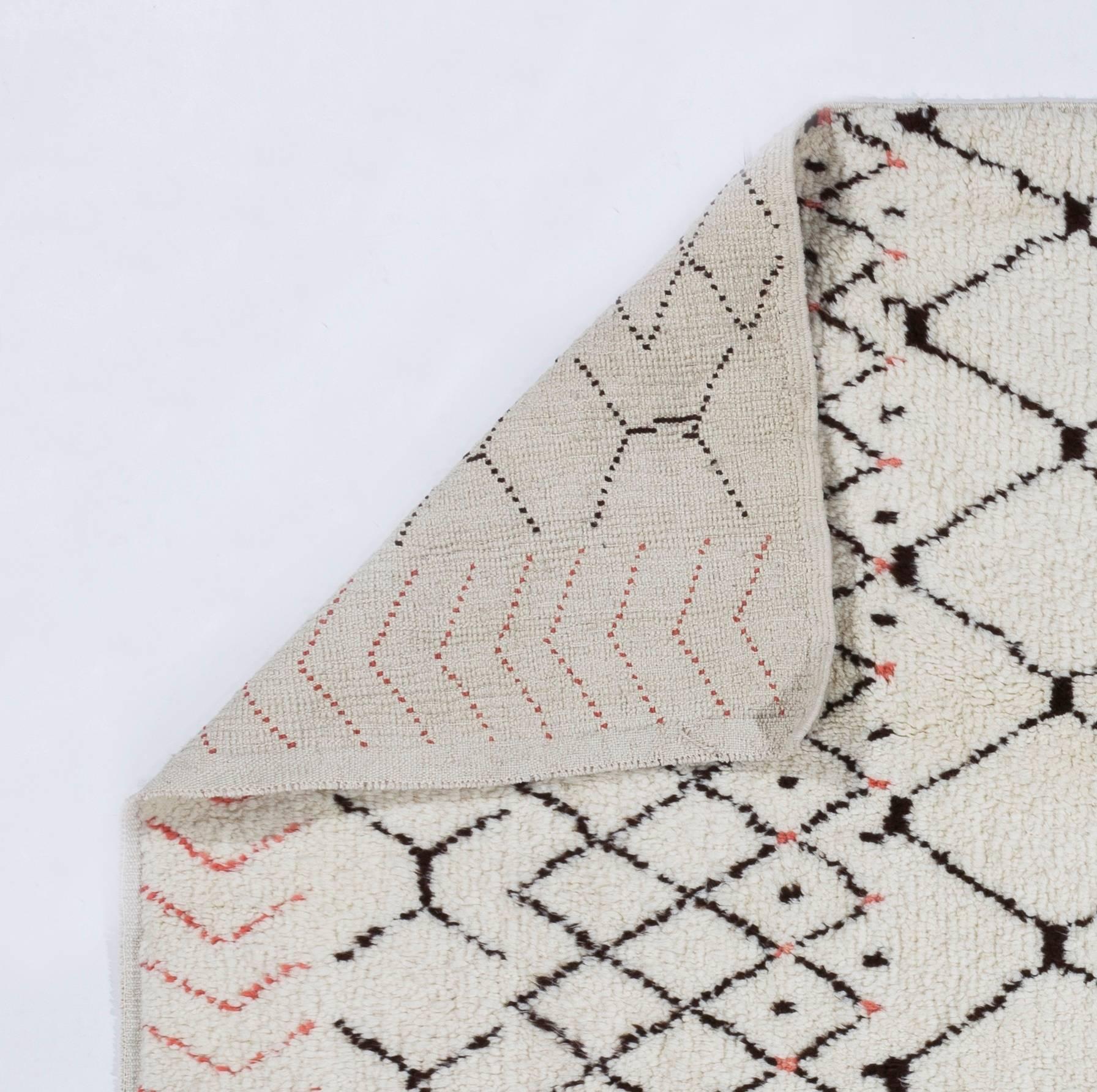 Turkish 7x10.4 Ft Moroccan Tulu Rug. 100% Wool. Modern Carpet. Custom Options Available For Sale