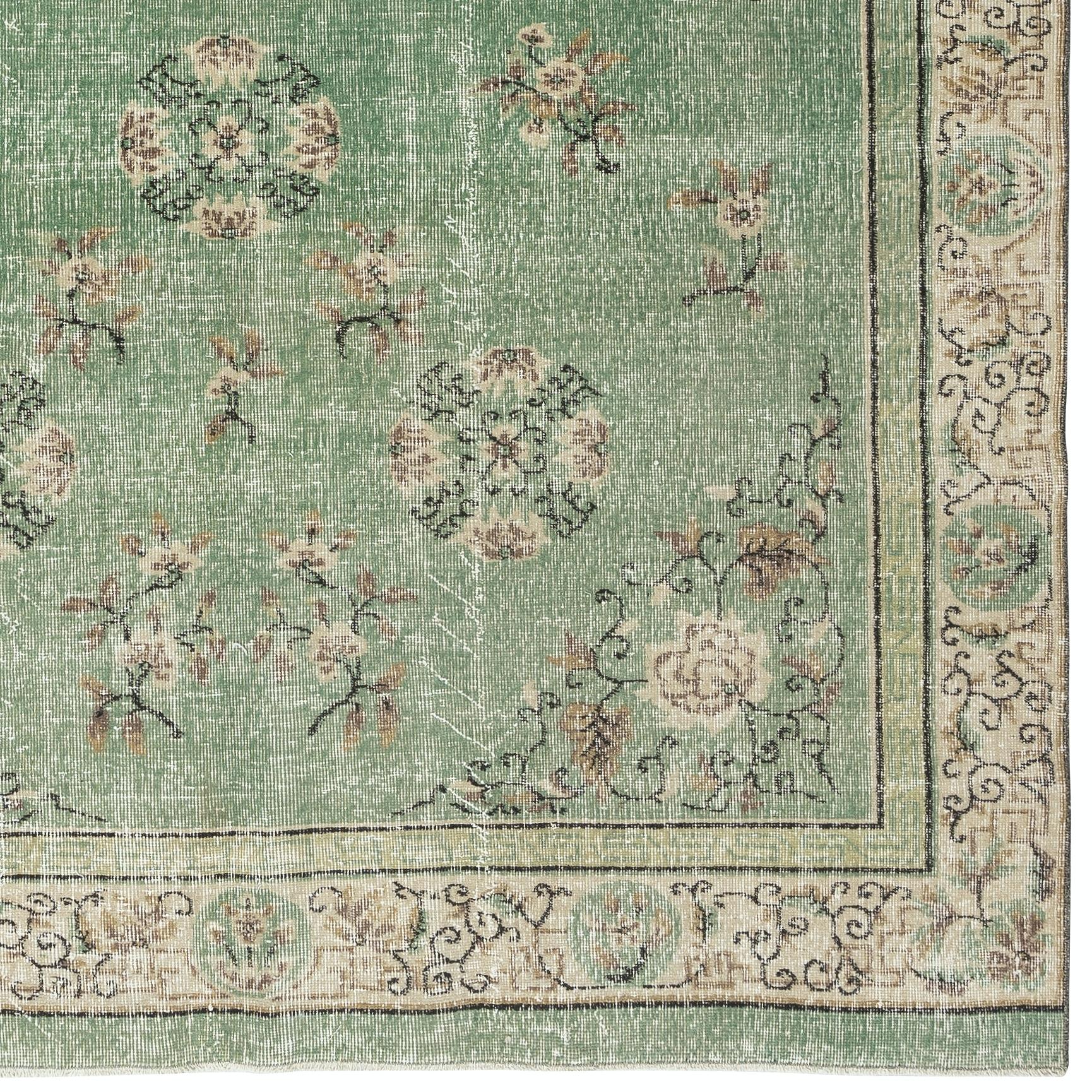 7x10.4 Ft Vintage Handgeknüpfter Türkischer Wollteppich. Chinesisches Art Déco inspiriert, grün im Angebot 1