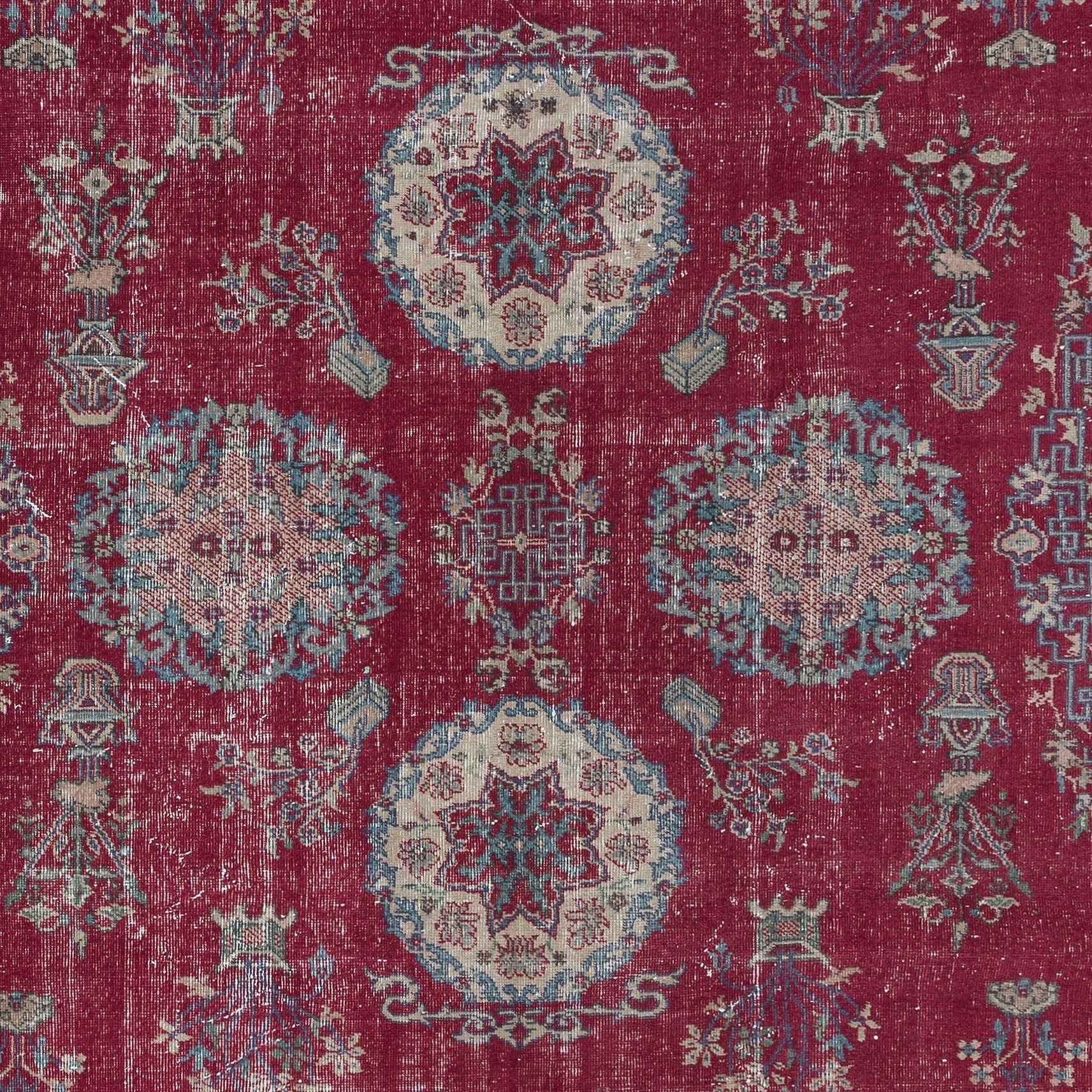 Noué à la main Tapis d'Orient turc vintage Shabby Chic de couleur rouge, 7x10,5 Ft en vente