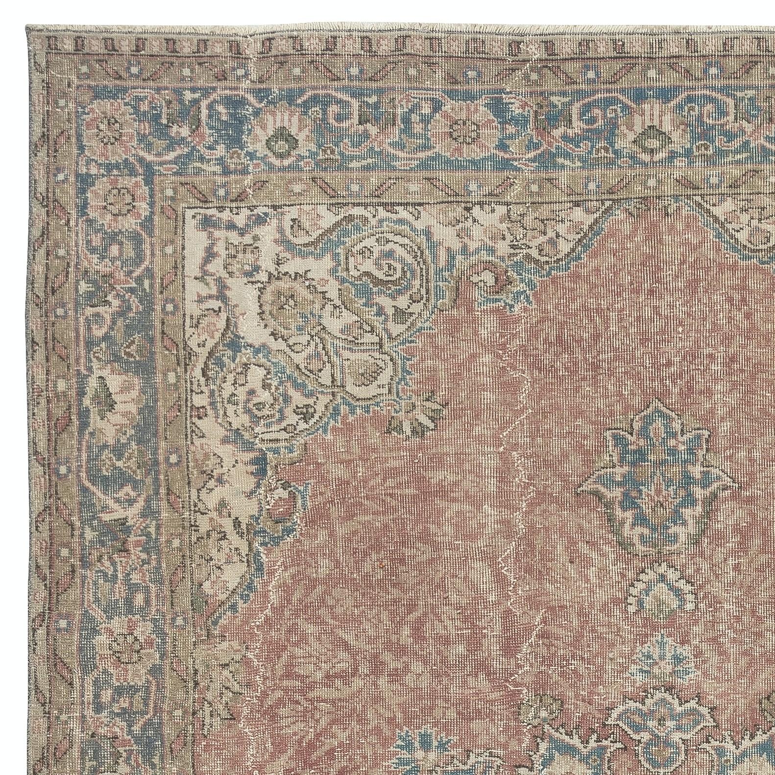 Turco Tappeto Vintage in lana fatto a mano 7x10.5 Ft. Tappeto turco unico nel suo genere in vendita