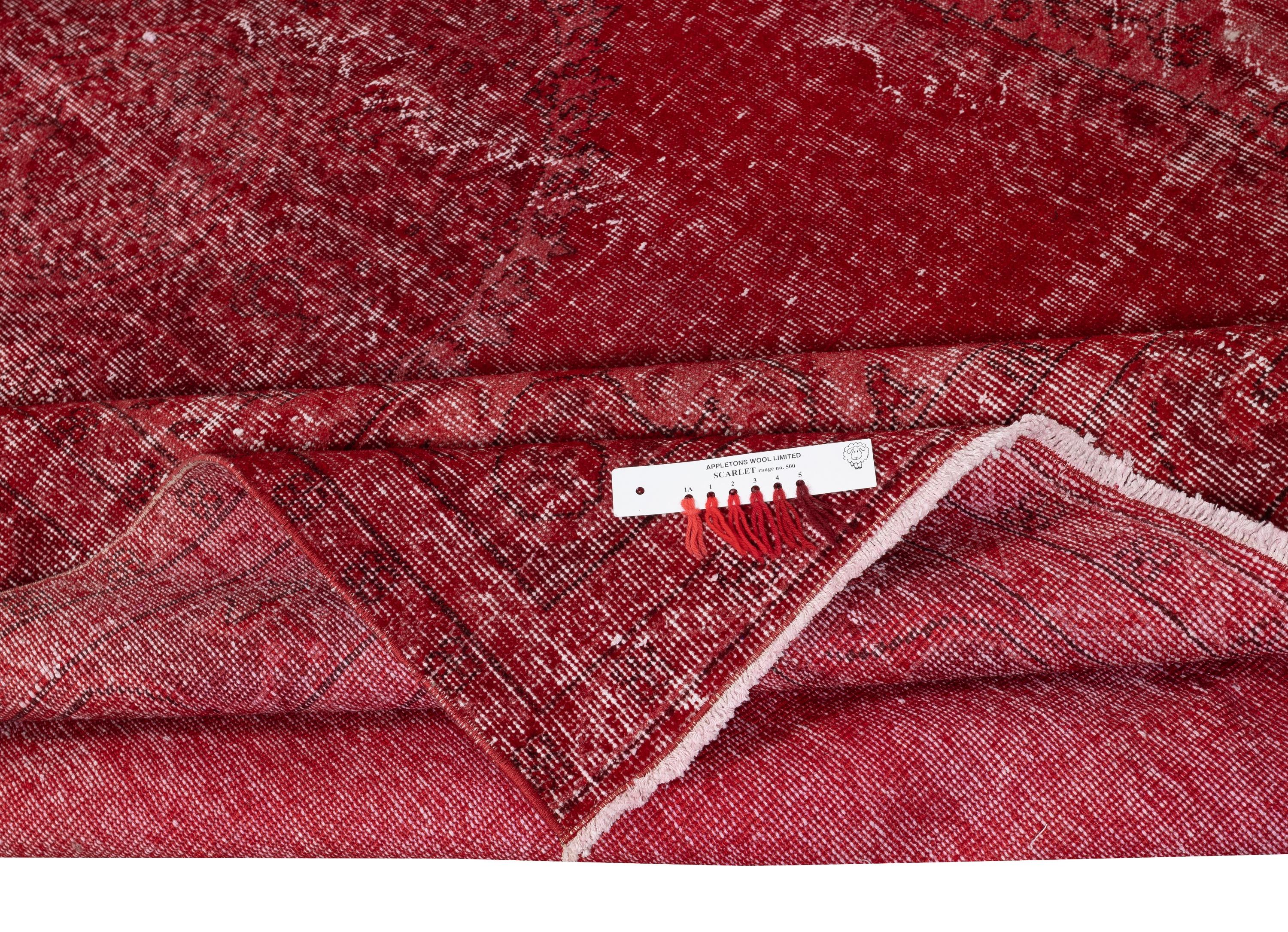 7x10.5 Ft Vintage Roter Wollteppich. Handgefertigter türkischer Teppich für A-Spaces (Moderne) im Angebot