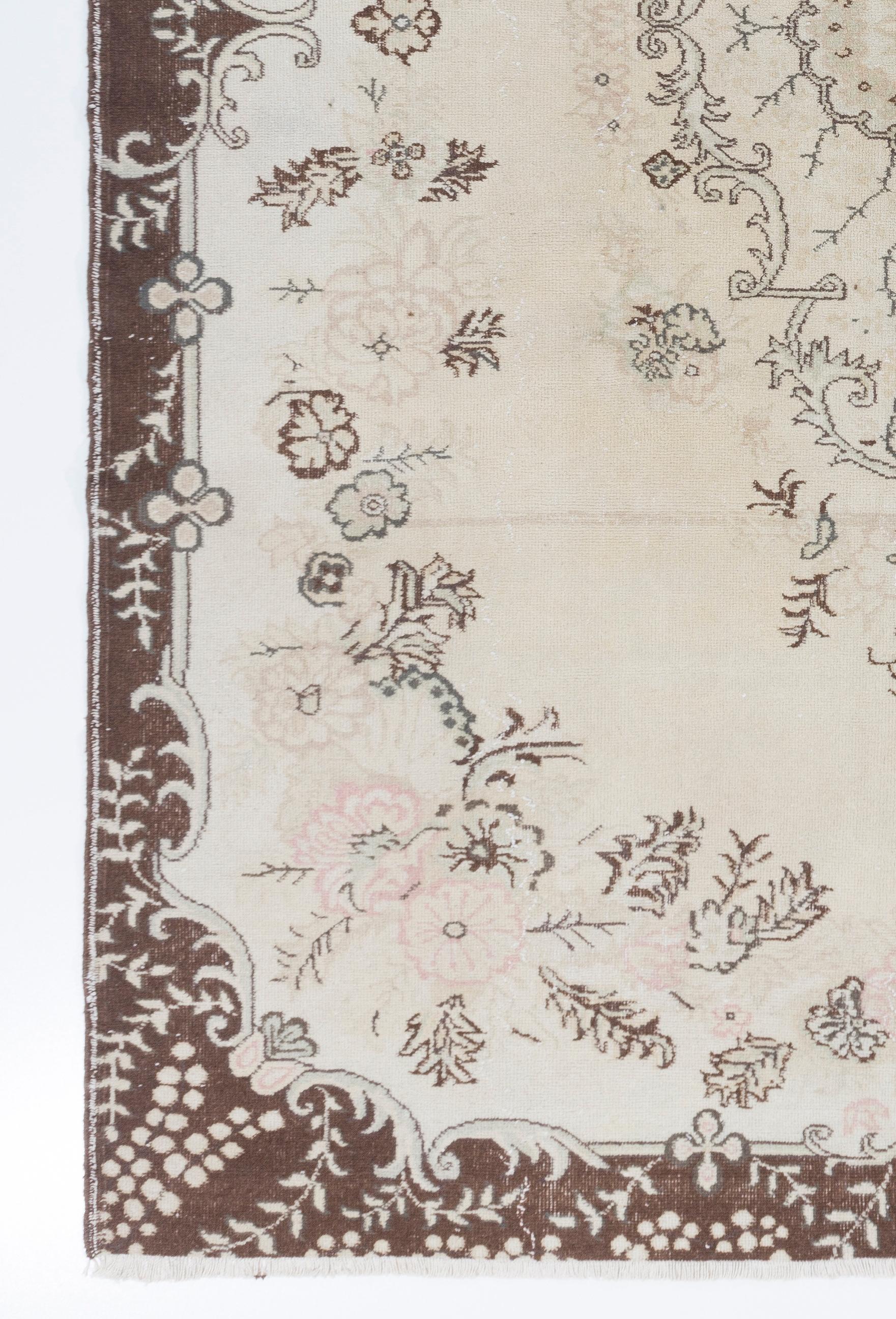 7x11 Ft Feiner handgeknüpfter Anatolischer Vintage-Teppich mit Blumen-Garten-Design (Handgewebt) im Angebot