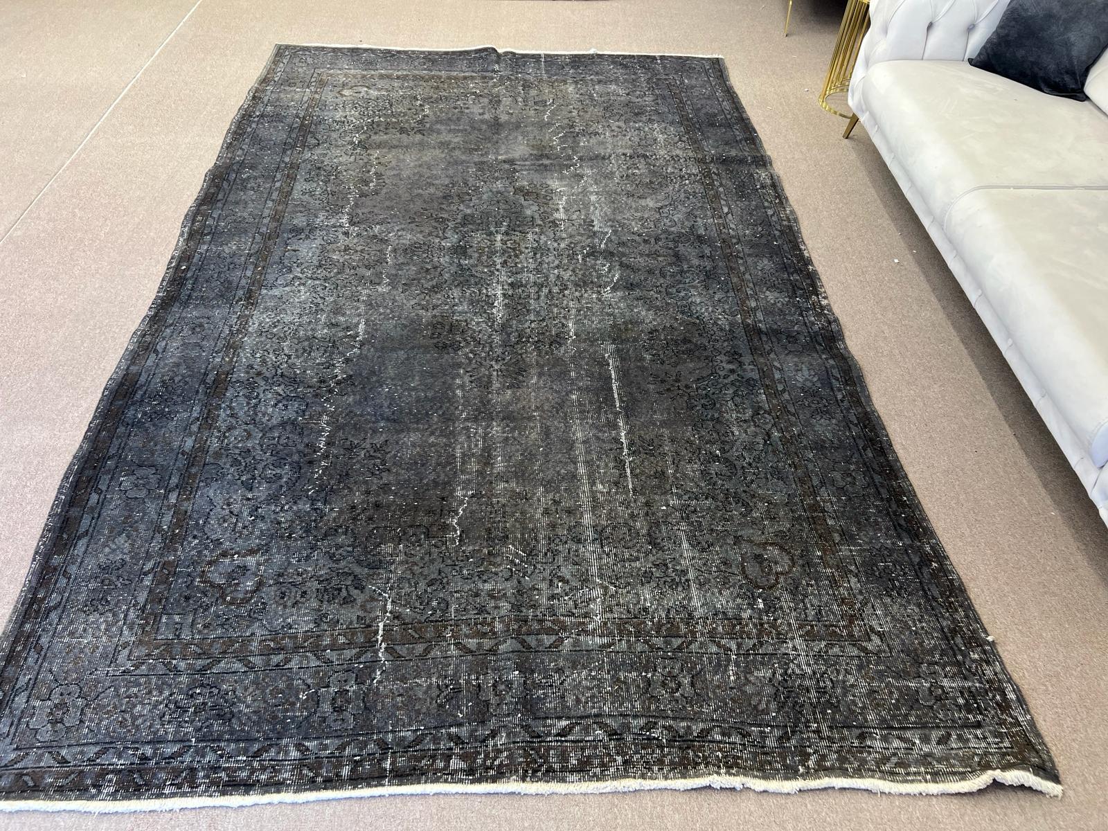 7x11 Ft Handmade Turkish Wool Area Rug in Gray and Brown. Modern Upcycled Carpet For Sale 1