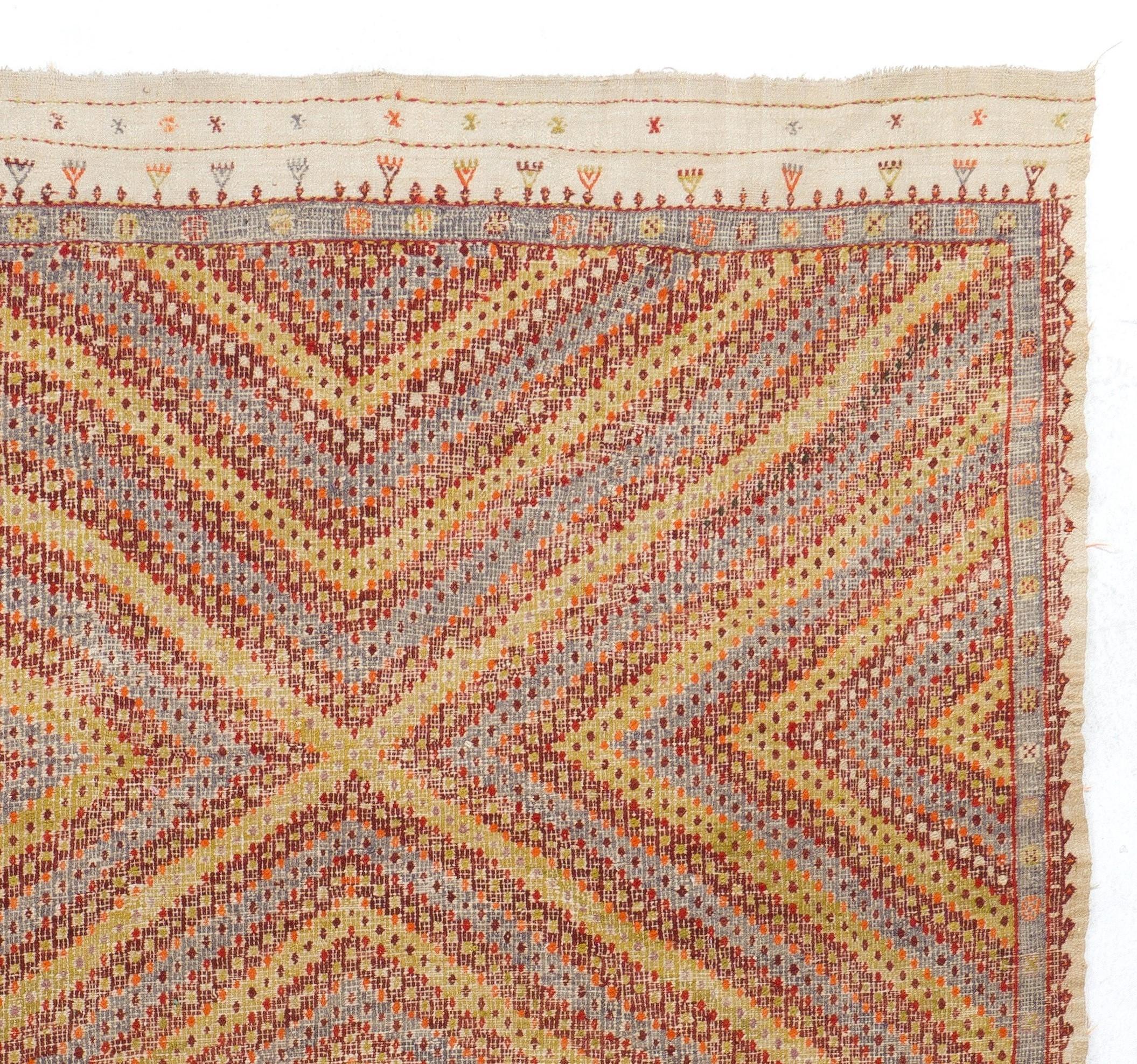 20ième siècle Tapis Kilim vintage tissé à la main Jijim 7x11,4 Ft. Revêtements de sol turcs des années 1950 en vente