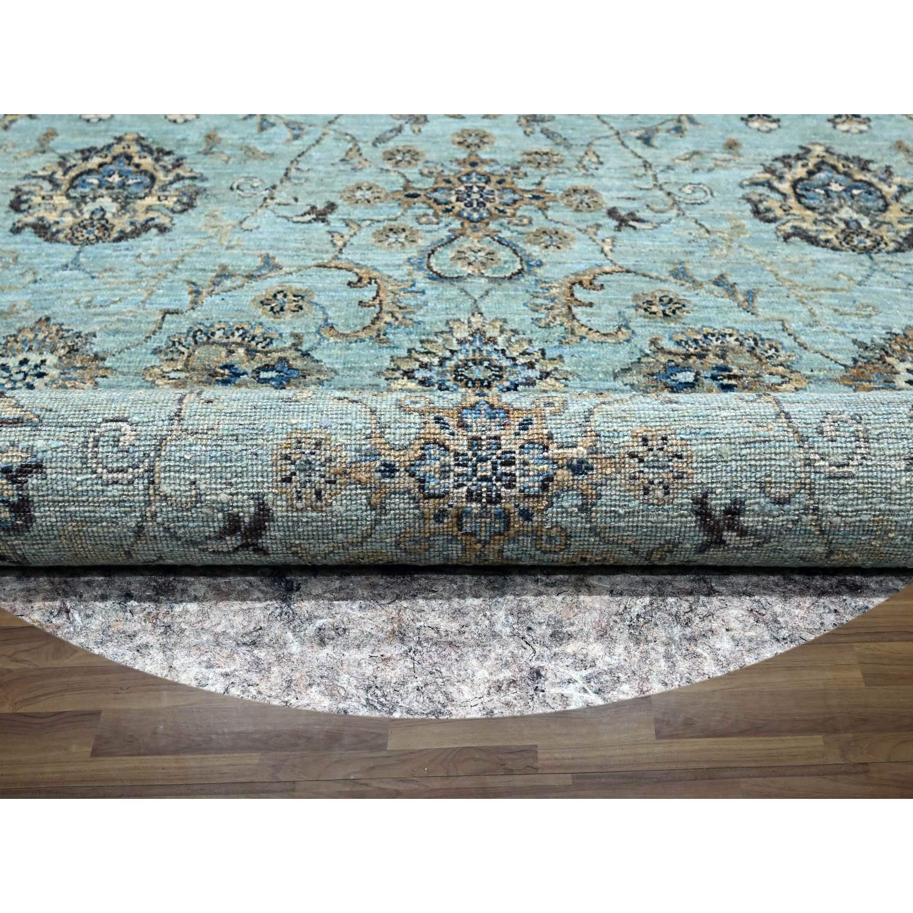 7'x7' Kristallblauer Agra Shah Abbas Vines Design Handgeknüpfter runder Wollteppich im Zustand „Neu“ im Angebot in Carlstadt, NJ