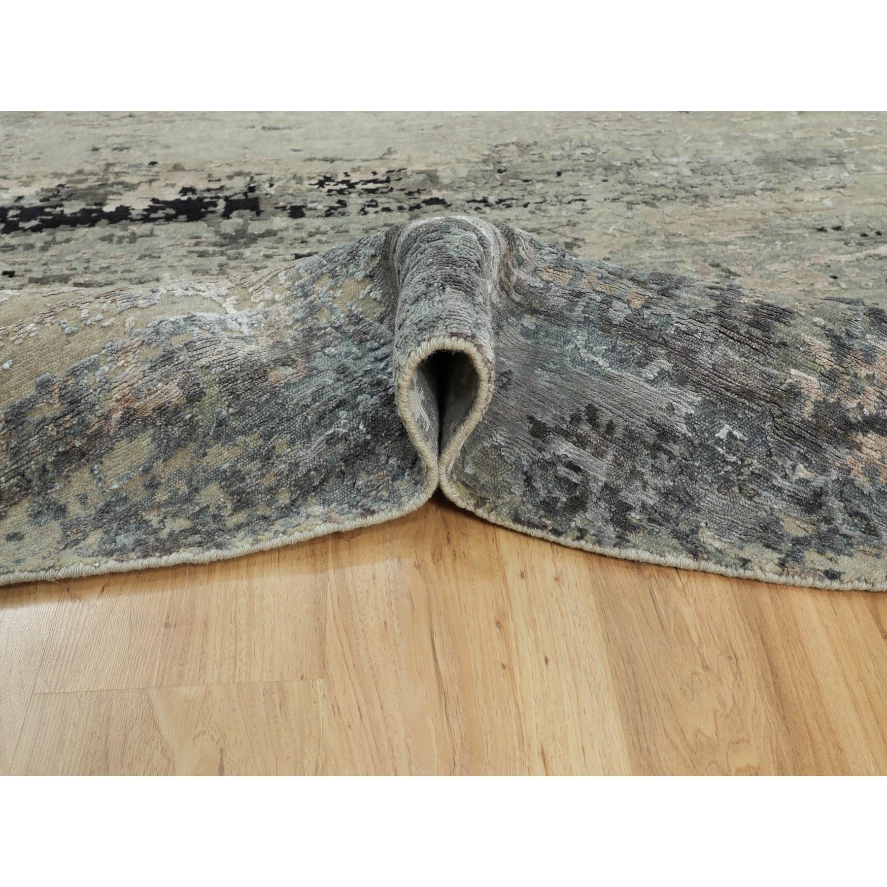 Annodato a mano 7'x7' Silver Blue Wool & Silk Modern Abstract Design Tappeto annodato a mano in vendita