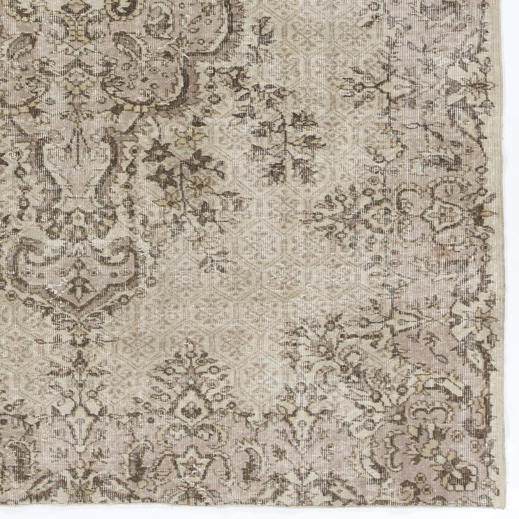 7x9 Ft Mid-Century Handgefertigter Anatolischer Oushak Teppich. Antiker gewaschener Wollteppich (Handgeknüpft) im Angebot