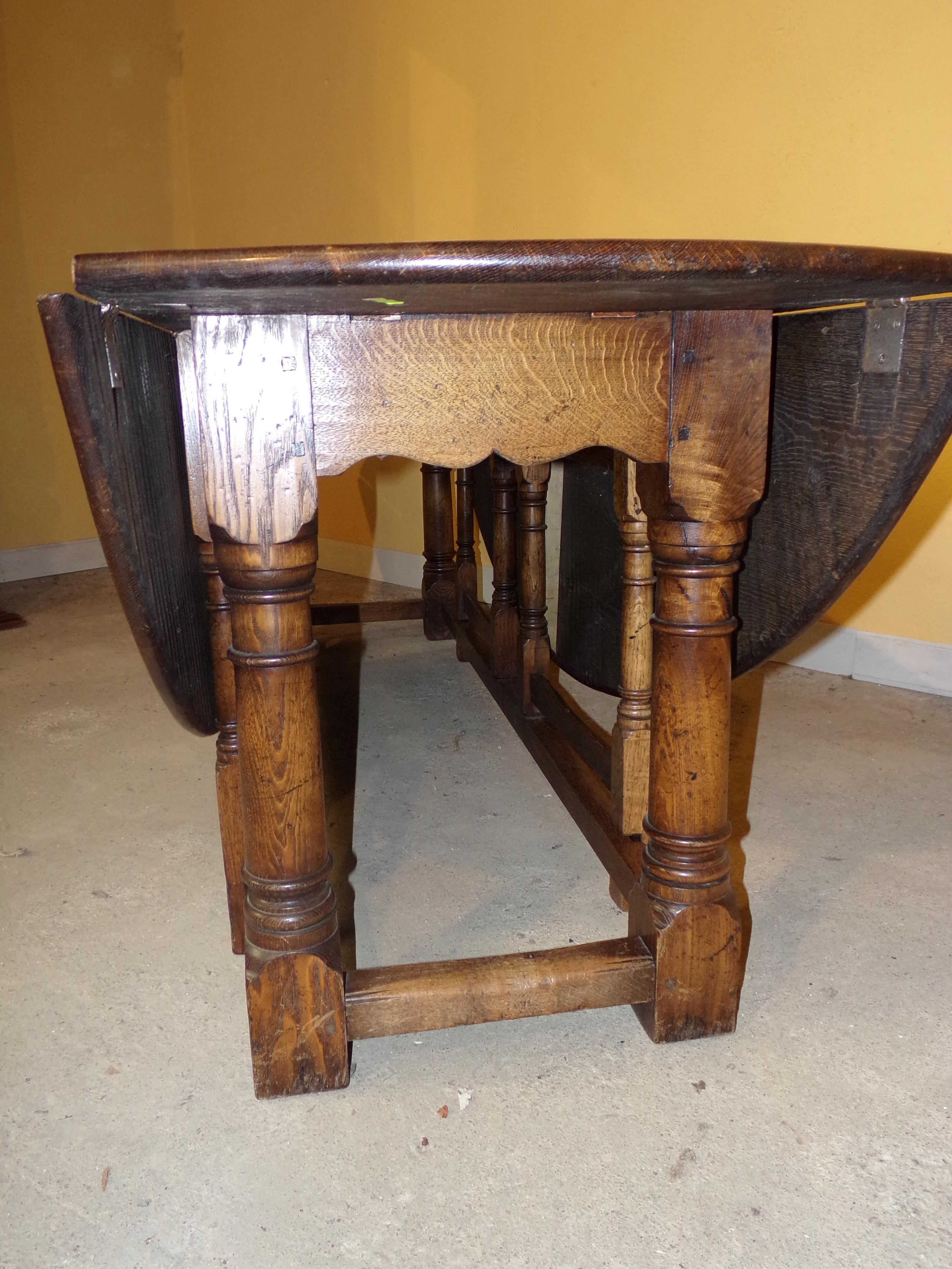 10 seater oval dining table