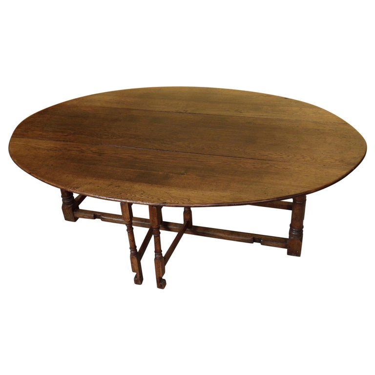 8-10 Seater Oval English Gateleg Table in Oak For Sale at 1stDibs