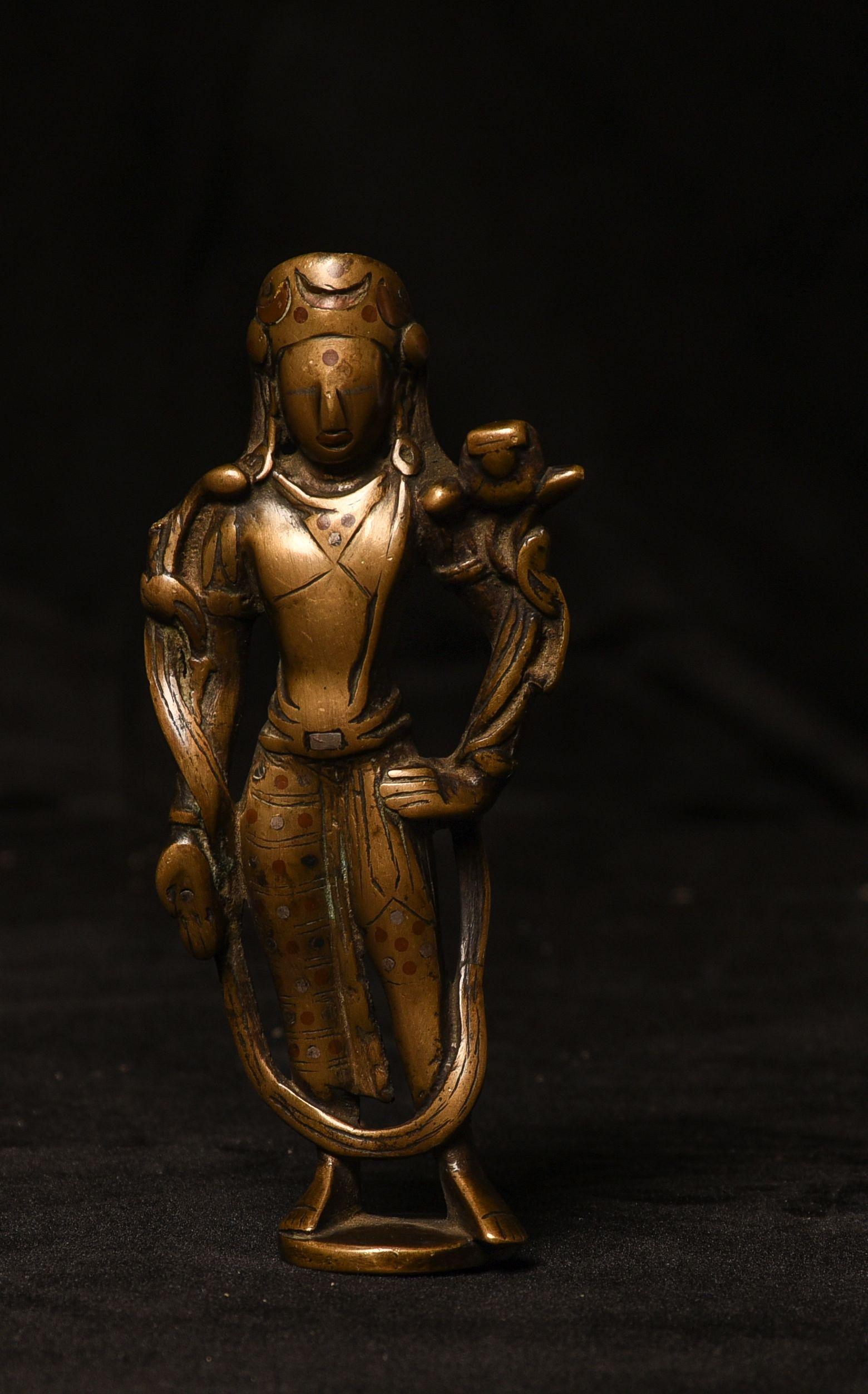 XIXe siècle Bodhisattva avec un véritable charisme - mystère en vente