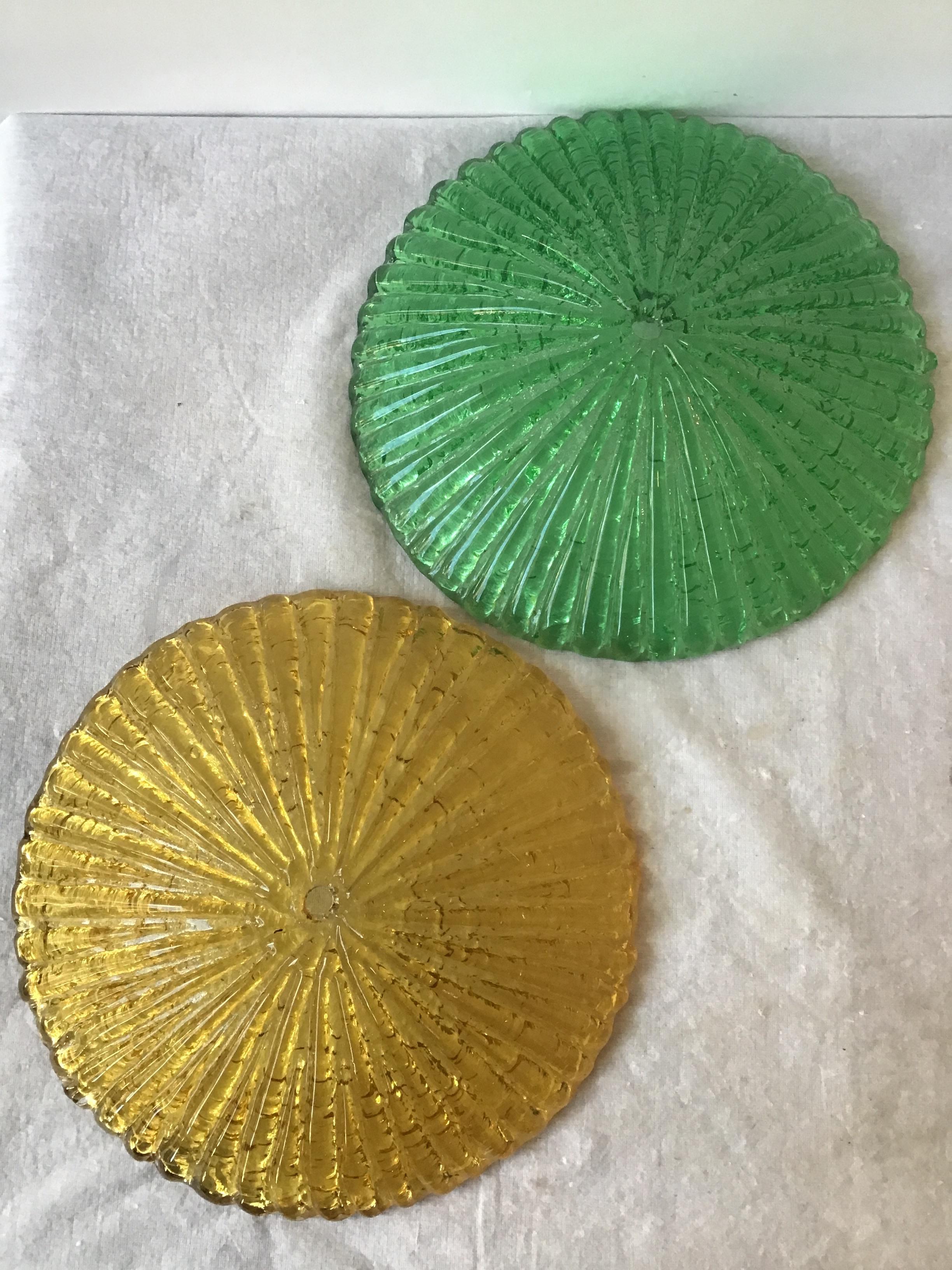 2,   1960er Jahre Flush Mounted Gold  Muranoglas-Leuchten aus Muranoglas im Zustand „Gut“ im Angebot in Tarrytown, NY