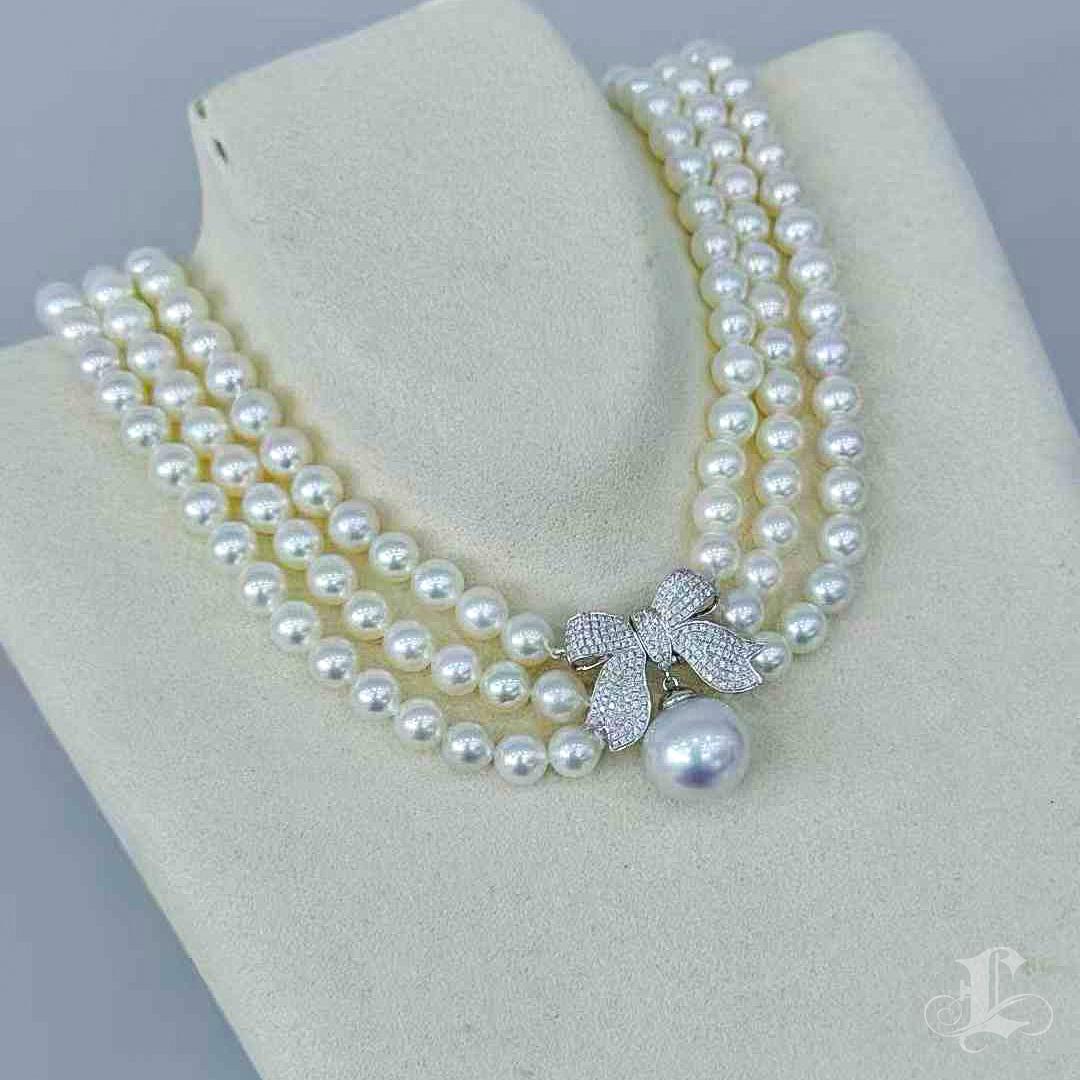 Crown Radiance】Aurora Akoya Perle Dreifach-Strang Halskette mit Diamant Bogen Verschluss im Angebot 2