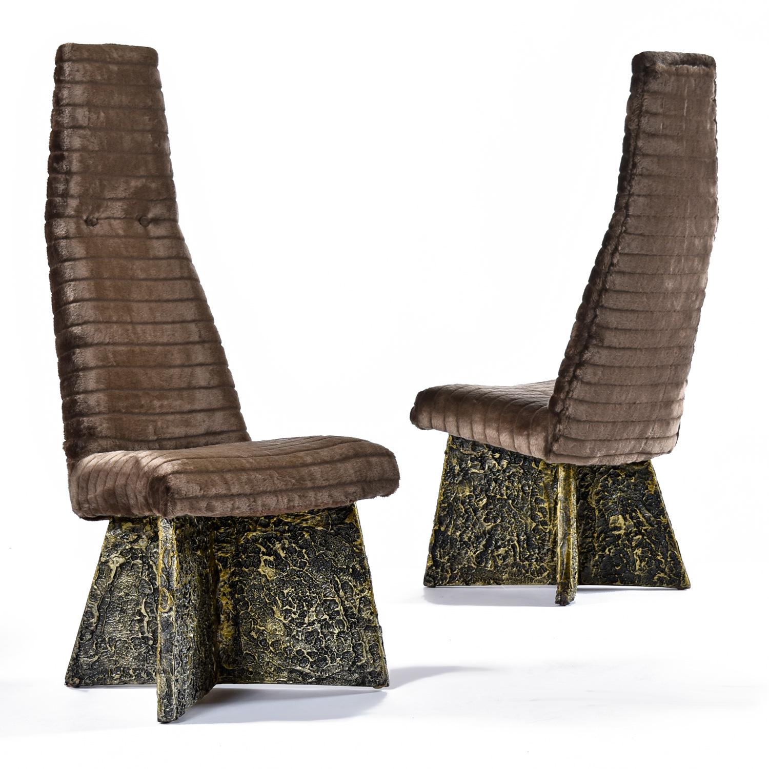 (8) Adrian Pearsall Kodiak Kunstfell Brutalist Stil Esszimmer Stühle (Appliqué) im Angebot