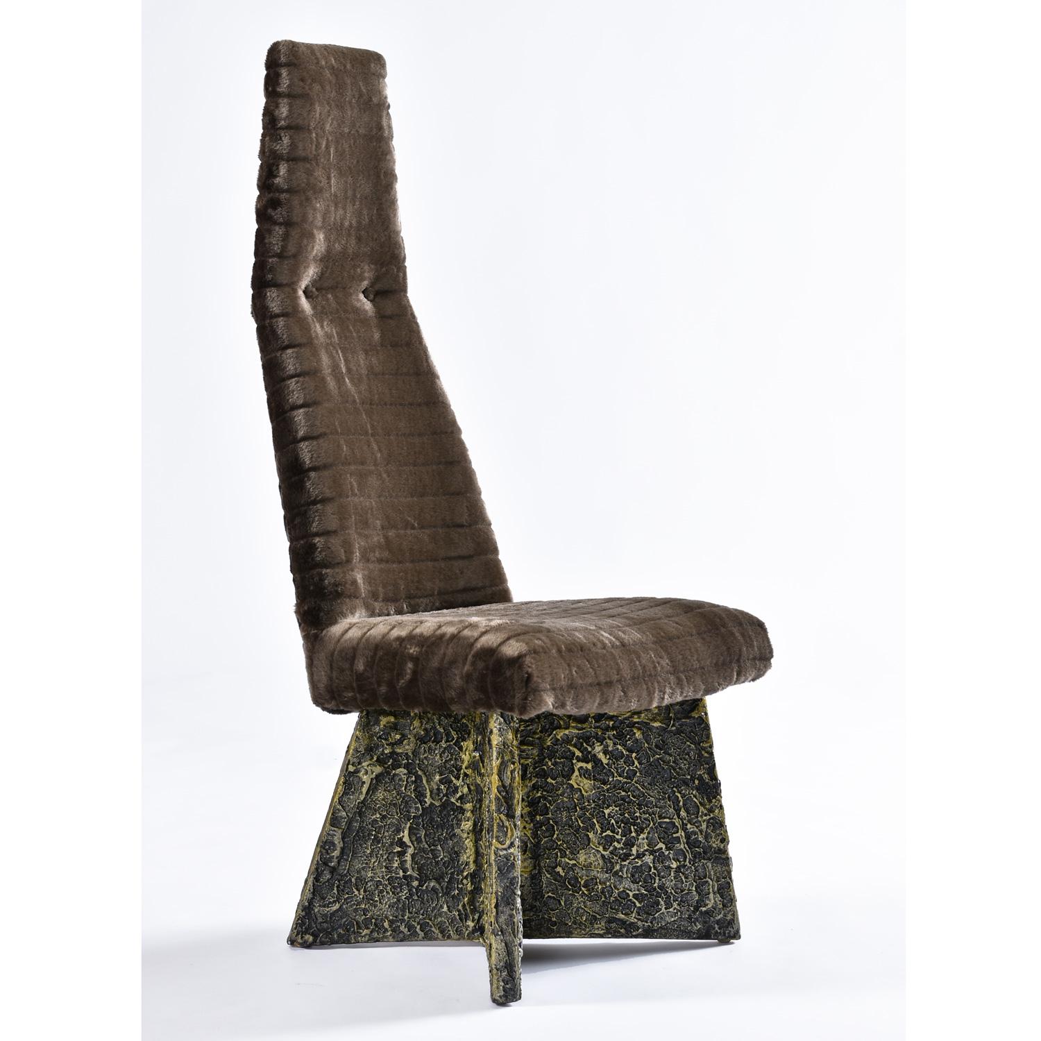 (8) Adrian Pearsall Kodiak Kunstfell Brutalist Stil Esszimmer Stühle (Kunstpelz) im Angebot