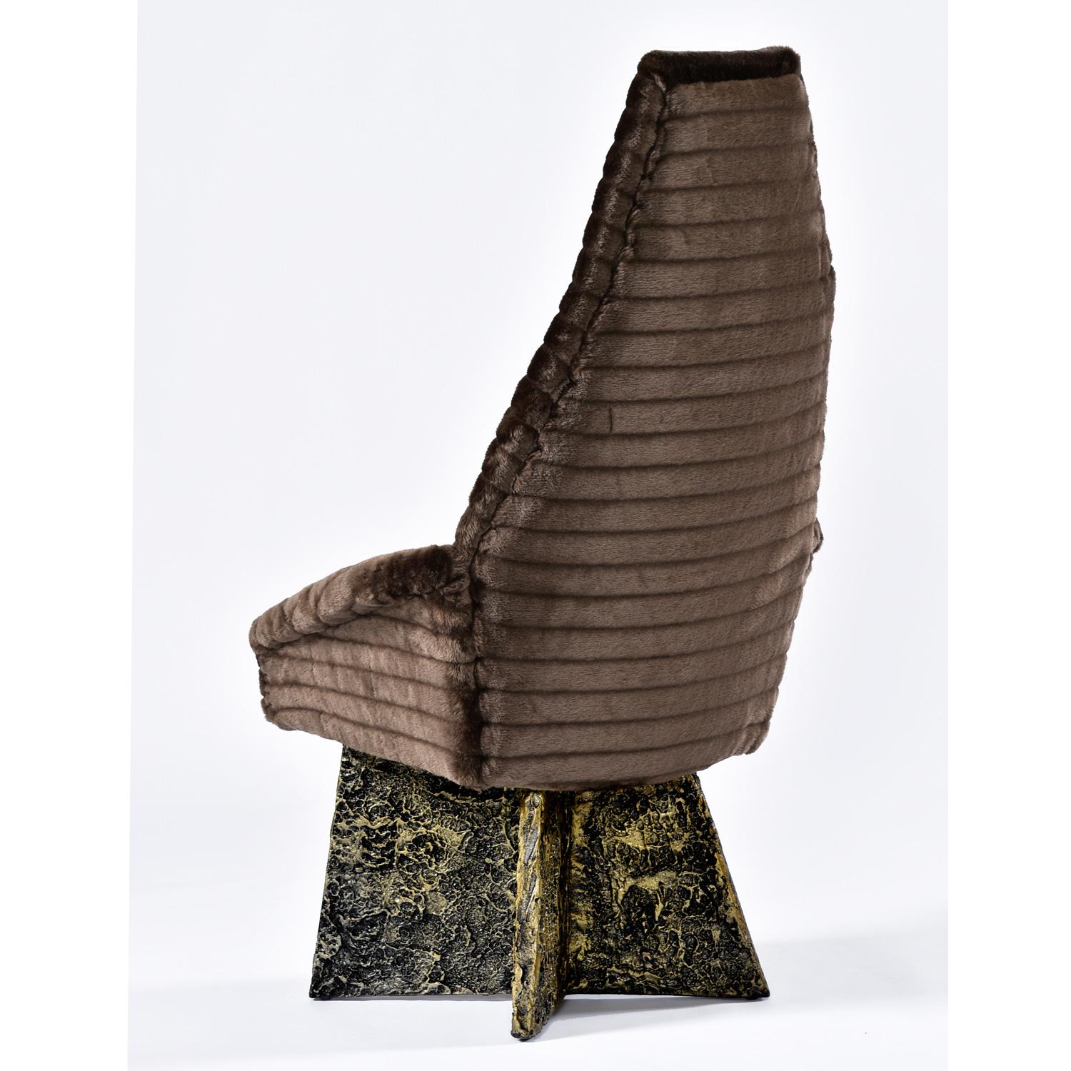 (8) Adrian Pearsall Kodiak Kunstfell Brutalist Stil Esszimmer Stühle im Angebot 1