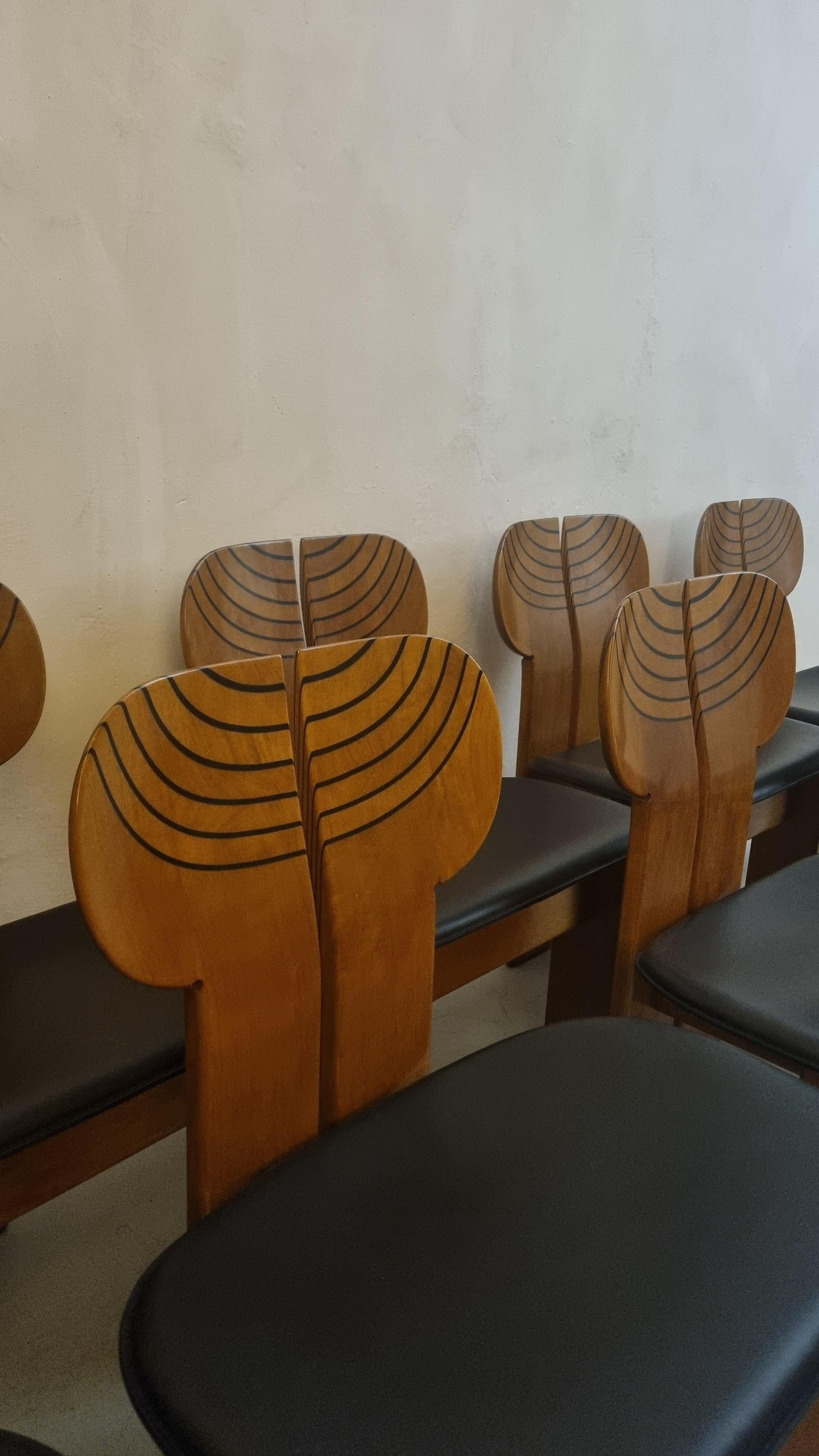 8 Africa chairs designed by Afra & Tobia Scarpa for Maxalto 1980s Artona series For Sale 10