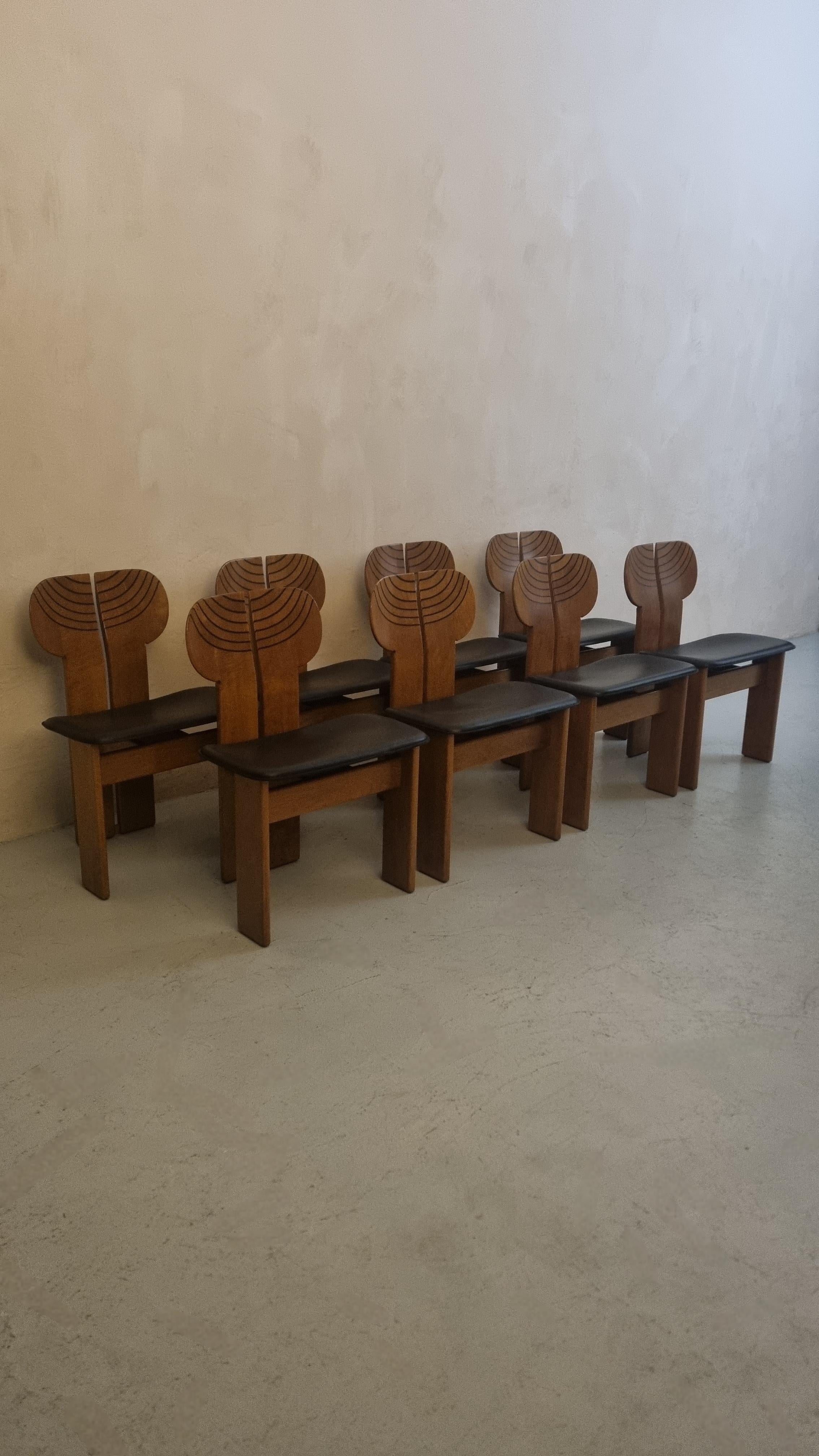 Mid-Century Modern 8 Africa chairs designed by Afra & Tobia Scarpa for Maxalto 1980s Artona series For Sale