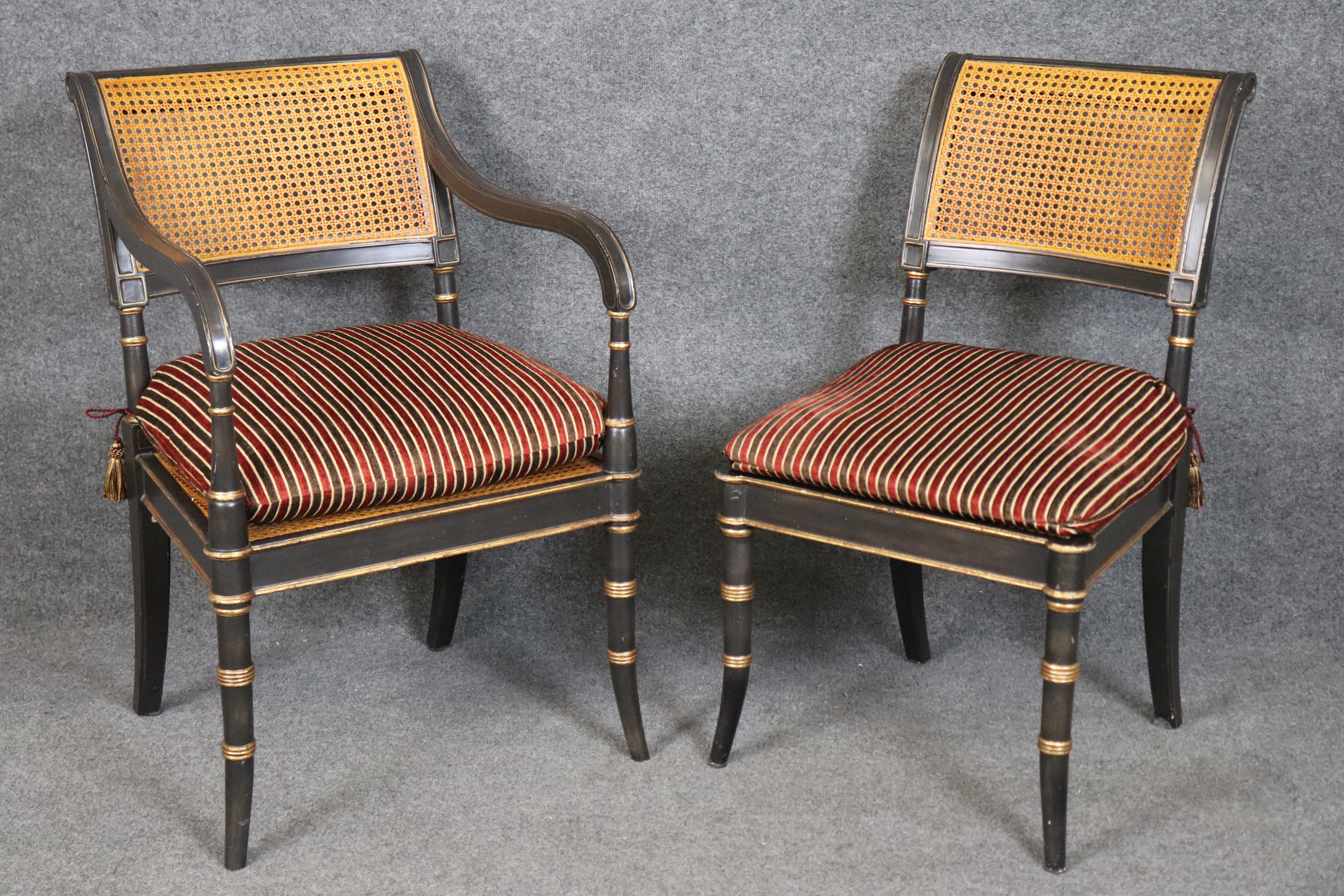 8 Alfonso Marina Ebonisiert und vergoldet Regency Style Esszimmerstühle (Directoire) im Angebot