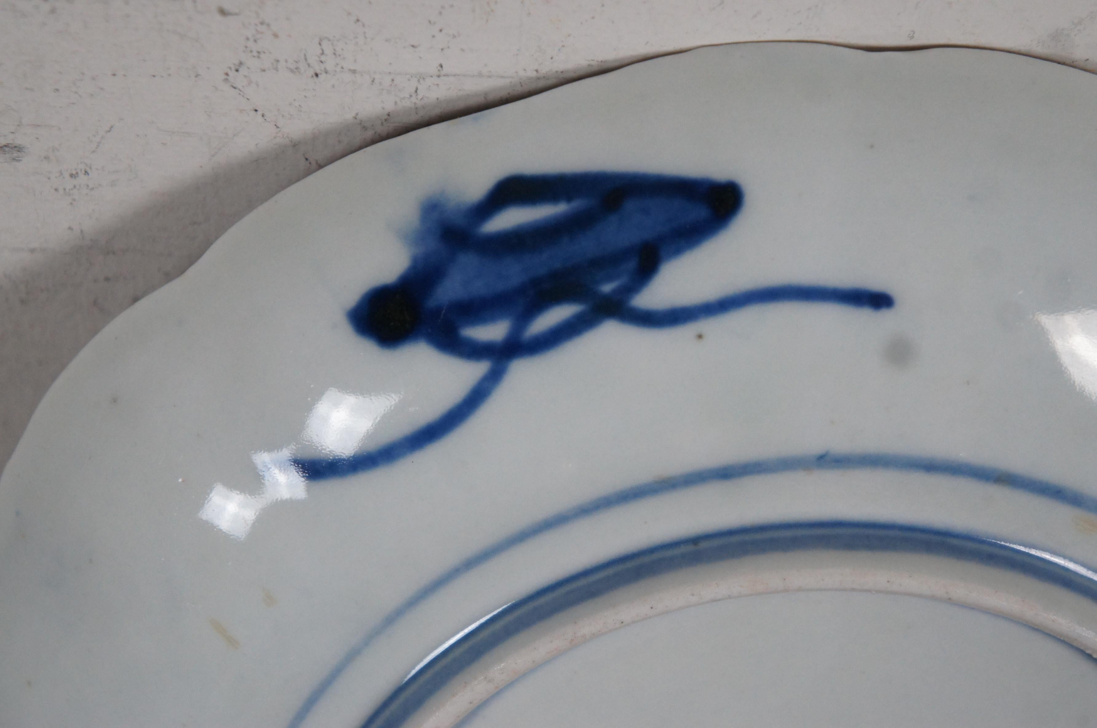 8 assiettes à salade japonaises anciennes en porcelaine festonnée Imari Meiji de 9 pouces en vente 3