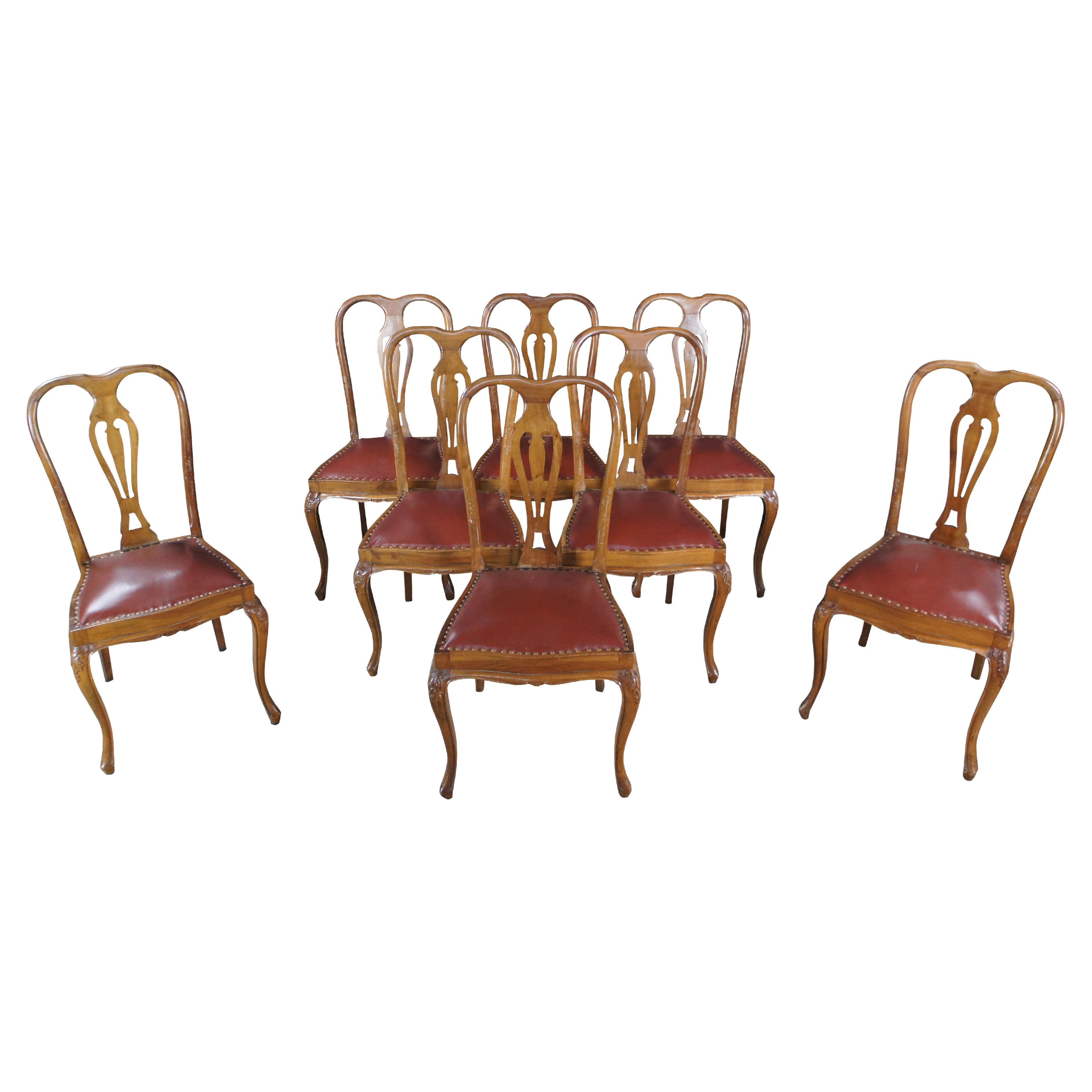 8 Sillas de Comedor Antiguas con Respaldo de Tablilla de Nogal Tallado Estilo Queen Anne Asiento de Vinilo en venta