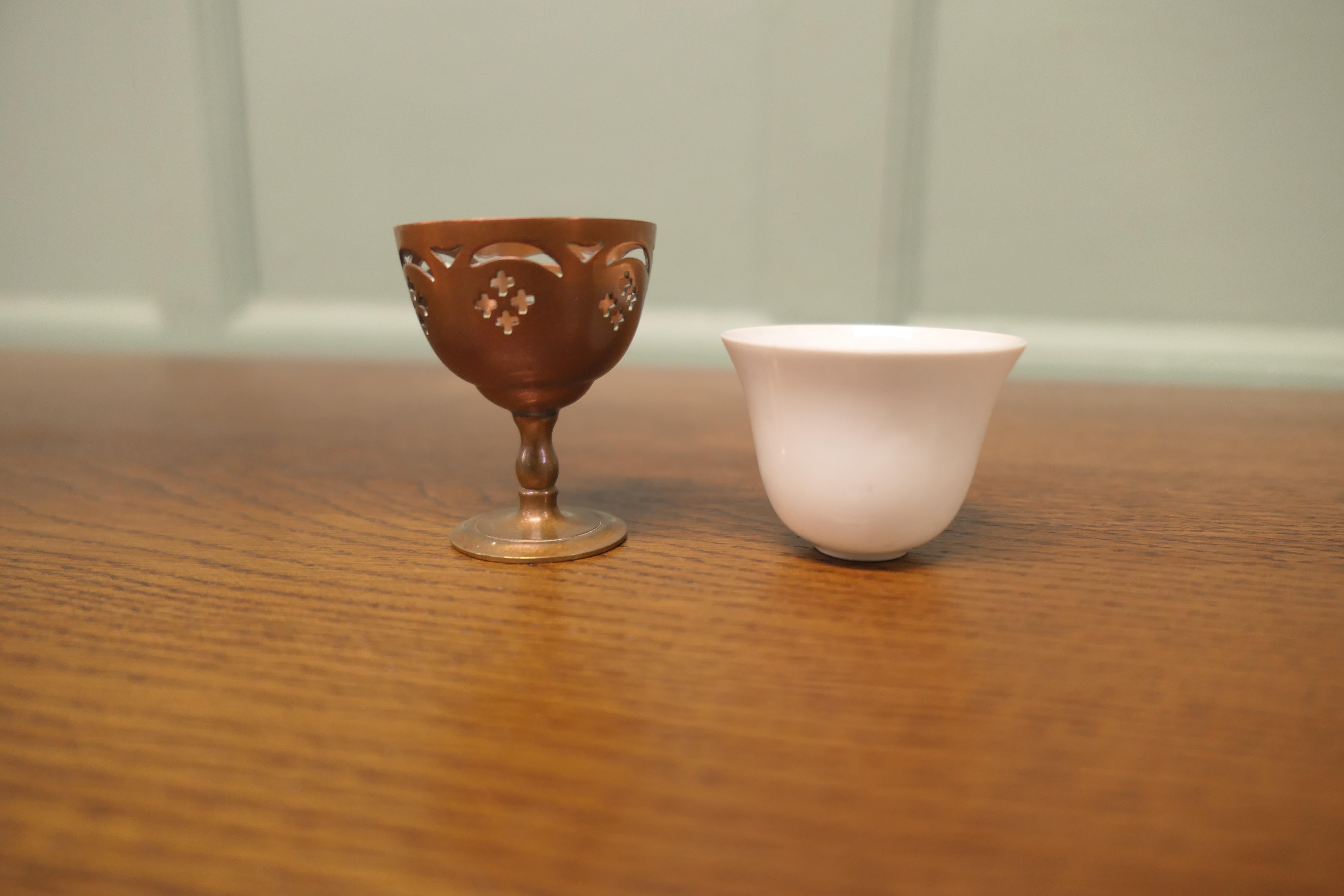 8 Coppette per uova in rame di Picards, arte e artigianato   Arti e Mestieri Hand Made In condizioni buone in vendita a Godshill, Isle of Wight