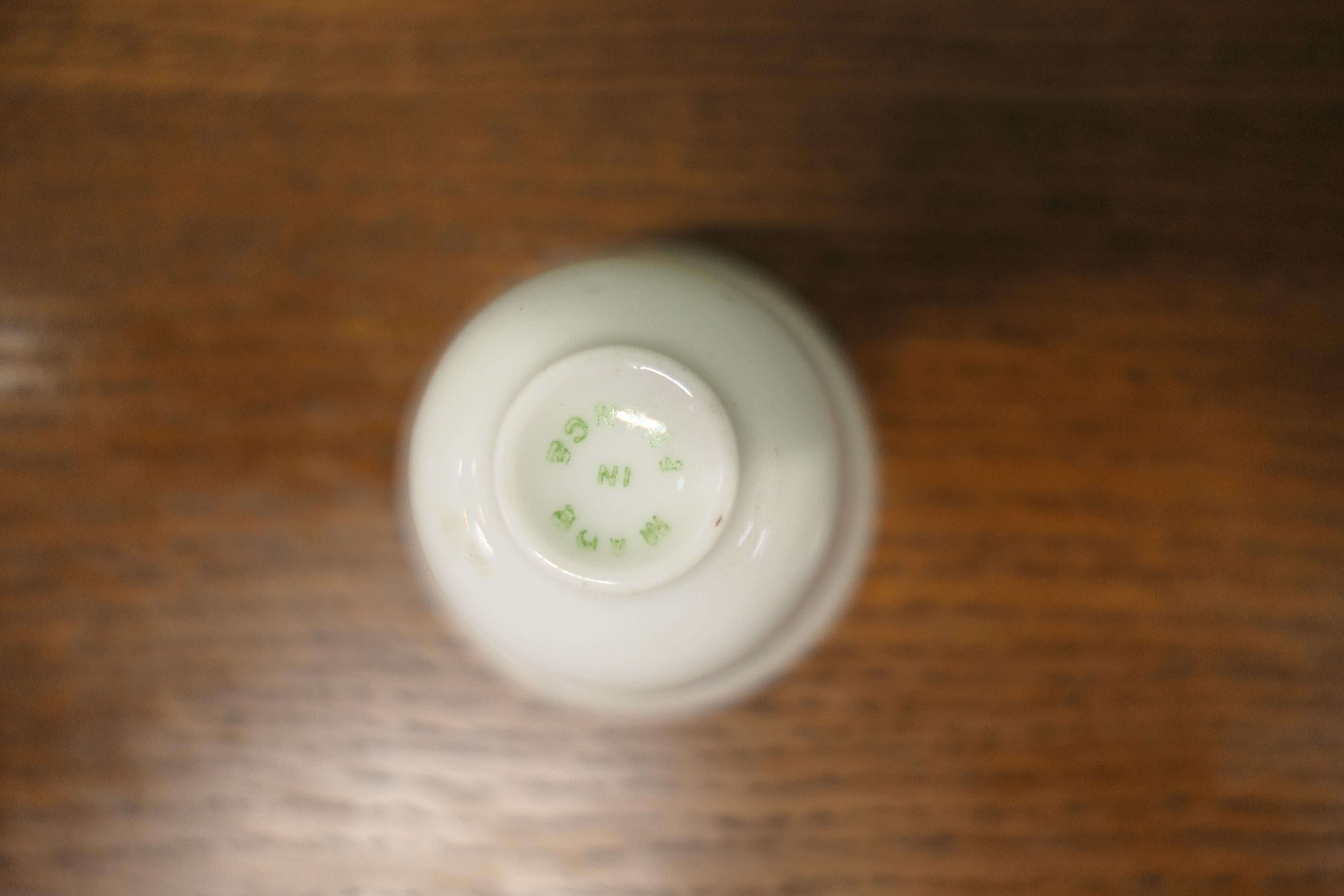 Inizio XX secolo 8 Coppette per uova in rame di Picards, arte e artigianato   Arti e Mestieri Hand Made in vendita