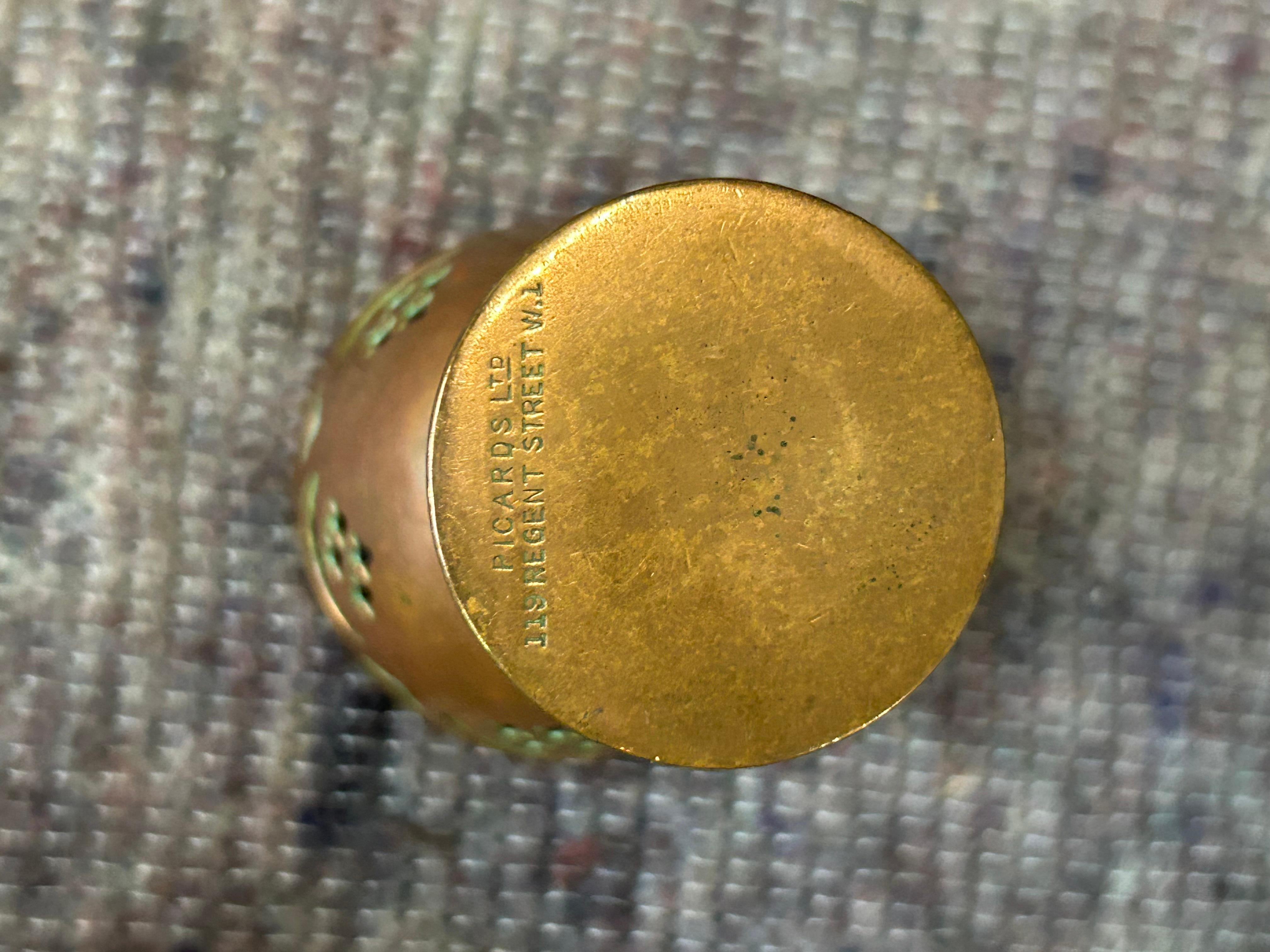 8 Coppette per uova in rame di Picards, arte e artigianato   Arti e Mestieri Hand Made in vendita 1