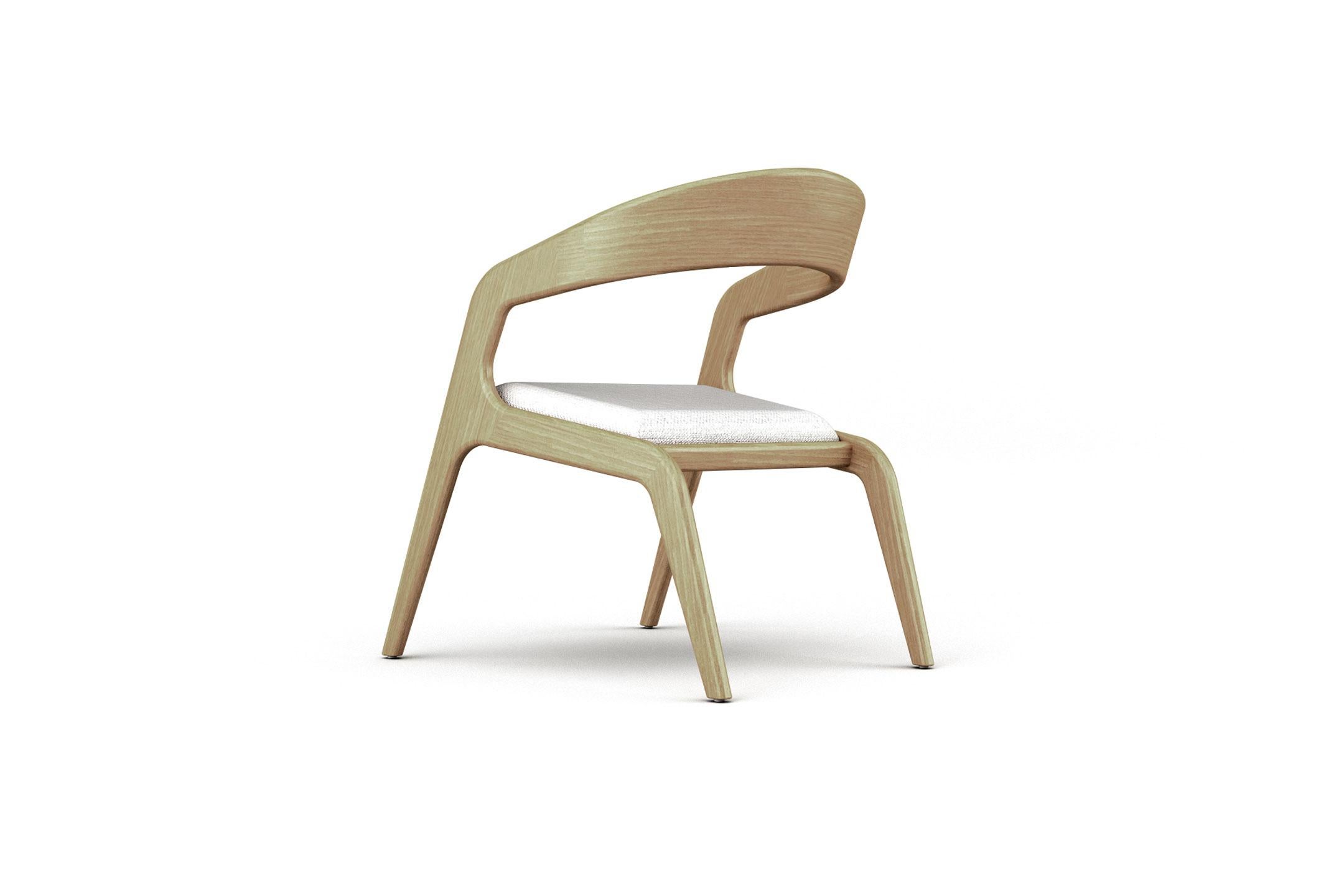 Der Aura Armlehnstuhl kombiniert eine minimalistische und ätherische Form in einem auffälligen Design. Seine Struktur besteht aus gebogenem Massivholz mit einem gepolsterten Sitz, der von unserem Team erfahrener Handwerker auf Bestellung angepasst