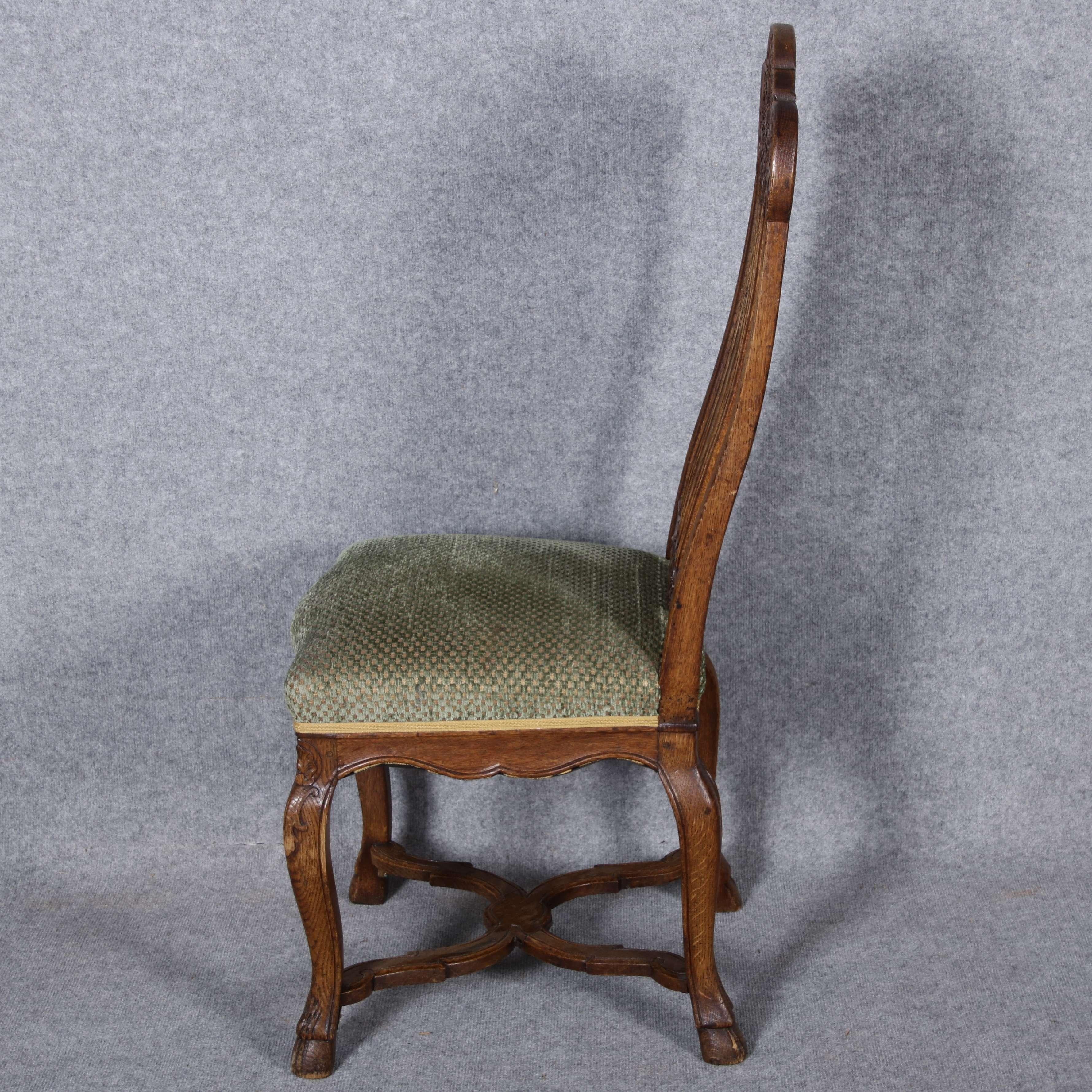 8 Baroque Chairs Liège 18th Century Oak 1