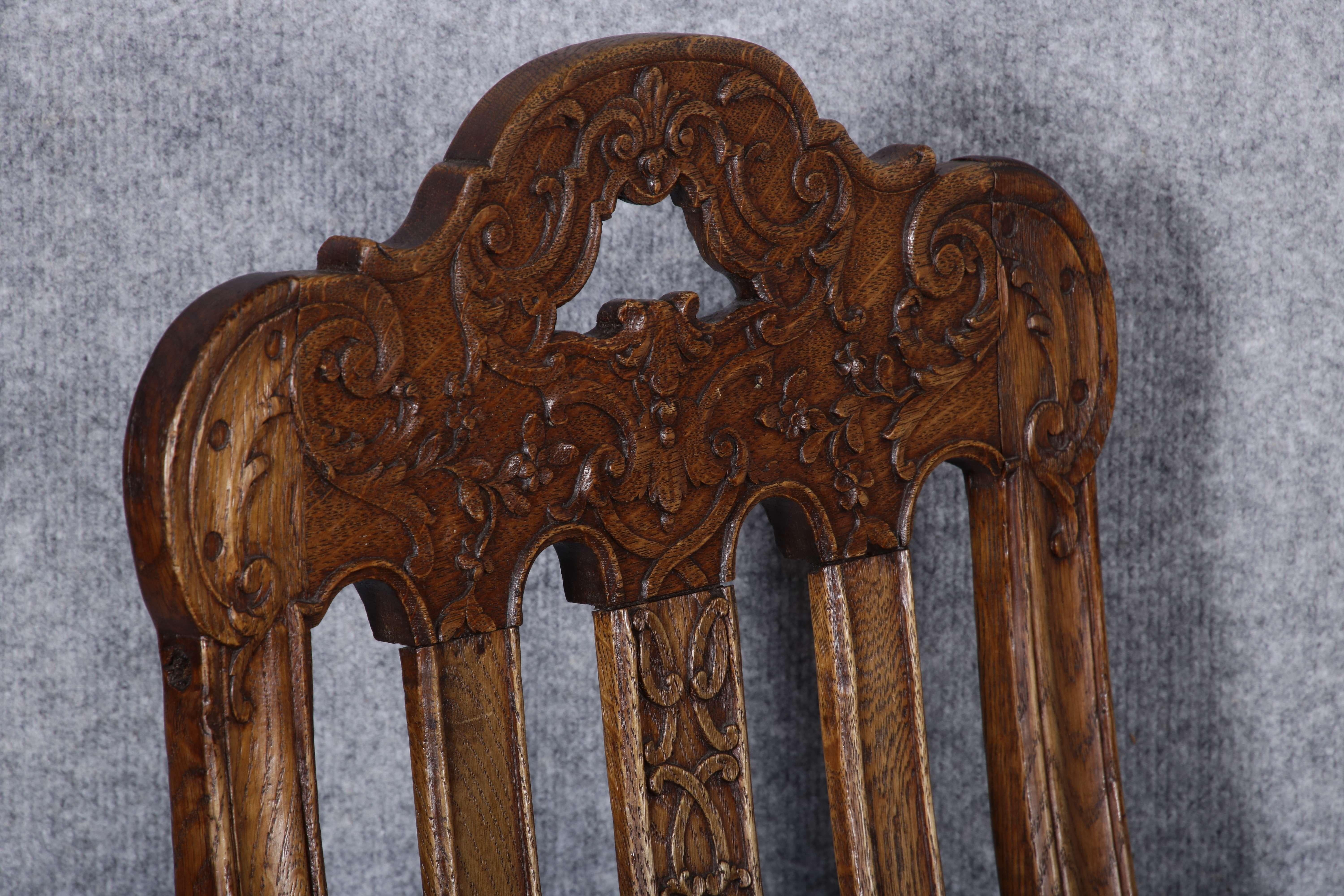 8 Baroque Chairs Liège 18th Century Oak 3