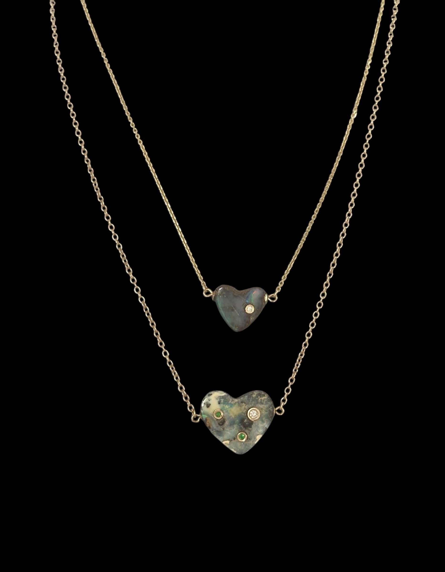 Collana cuore in opale australiano da 8 carati con diamanti e smeraldi In condizioni Nuovo in vendita a New York, NY