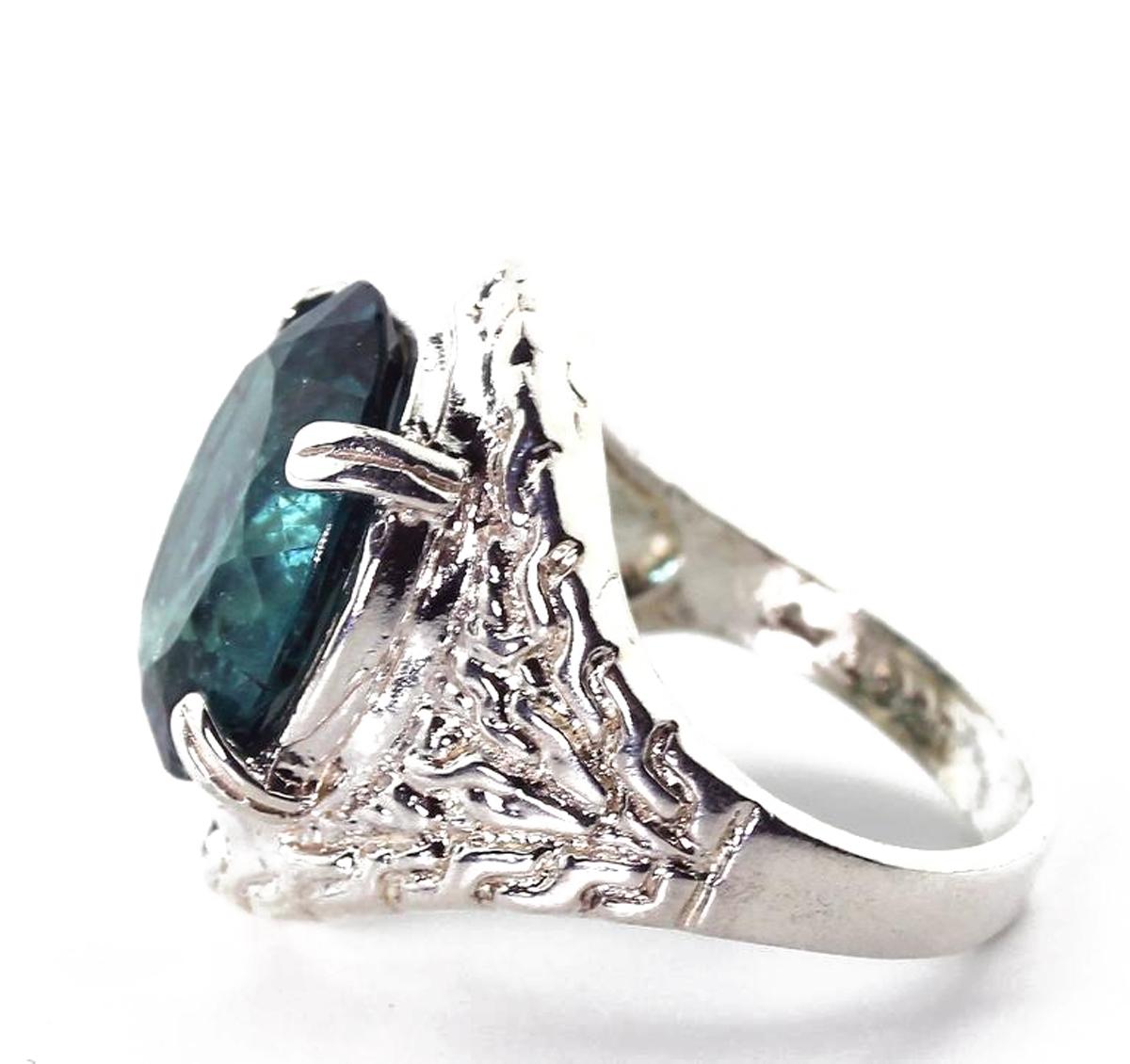 Außergewöhnlich seltener, durchscheinender, einzigartiger, natürlicher, blinkender, blaugrüner, ovaler brasilianischer Turmalin von 8+ Karat, gefasst in diesem schönen, handgefertigten Ring.  Es gibt keine Kratzer auf diesem schönen Edelstein - das